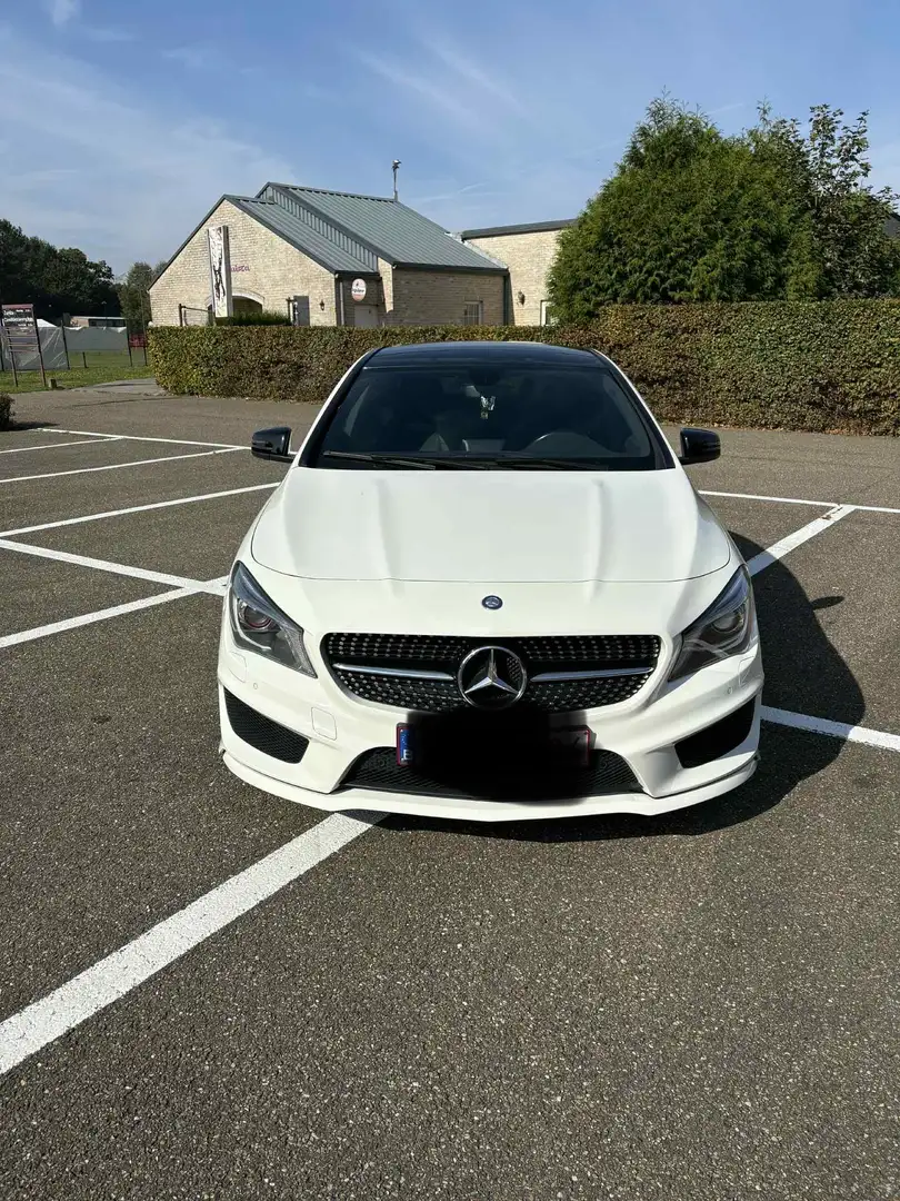 Mercedes-Benz CLA 220 CDI 7G-DCT AMG Line - 2