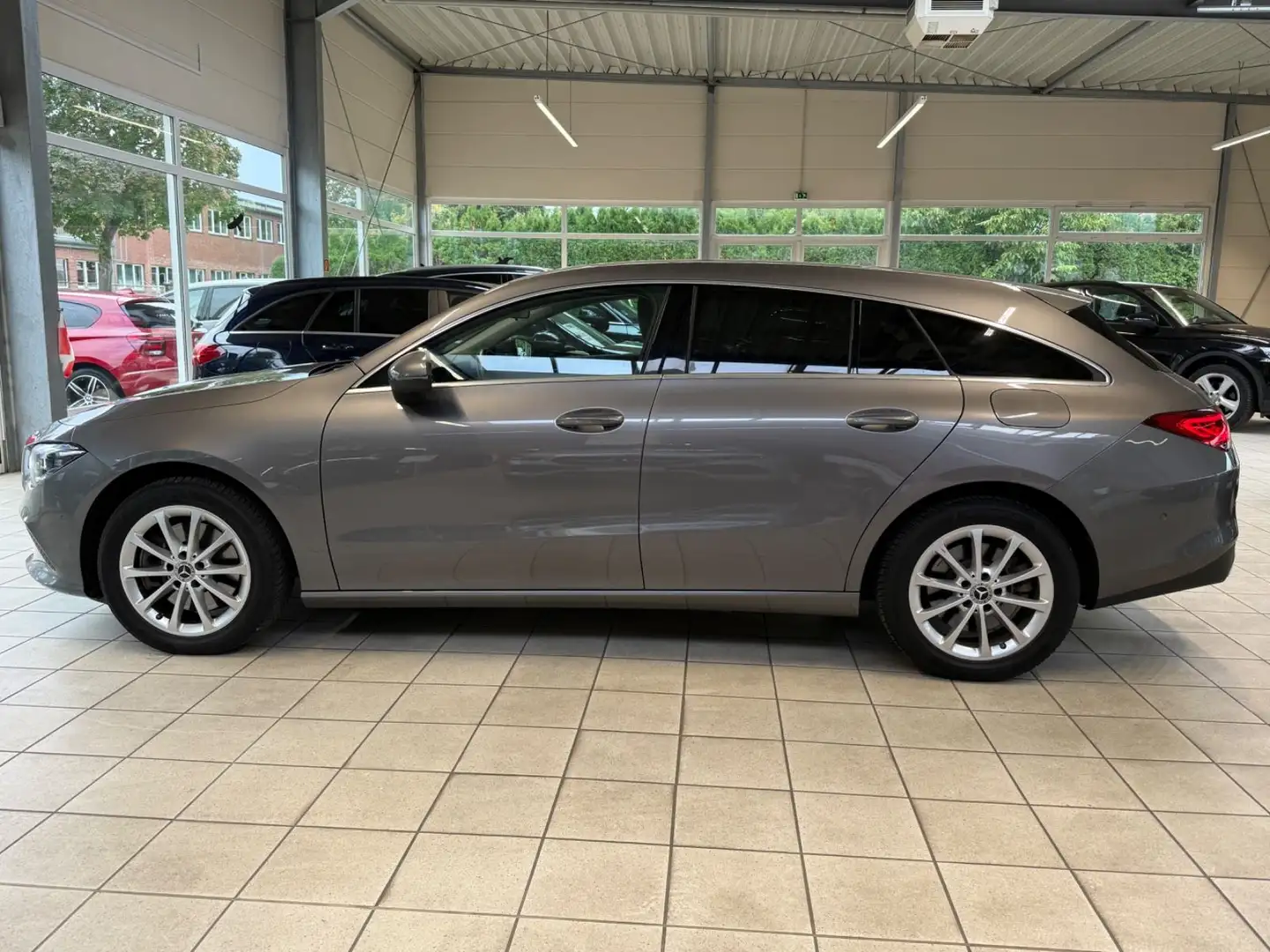 Mercedes-Benz CLA 250 e SB /AHK/WideScreen/LED/MBUX/1Hand Grau - 2