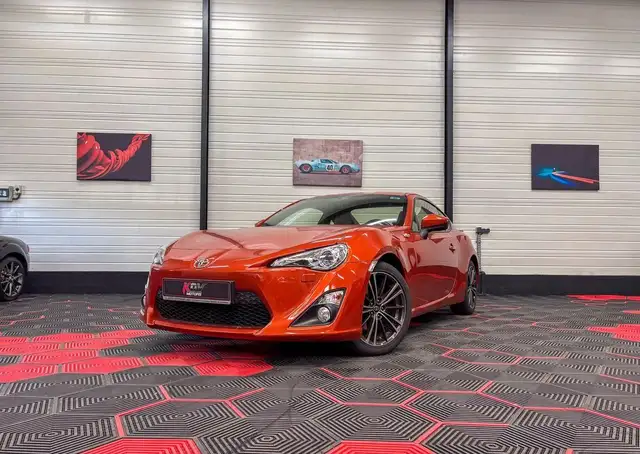 Toyota GT86 Orange 2.0 Boxer 200 BVM – 3e main Suivi complet