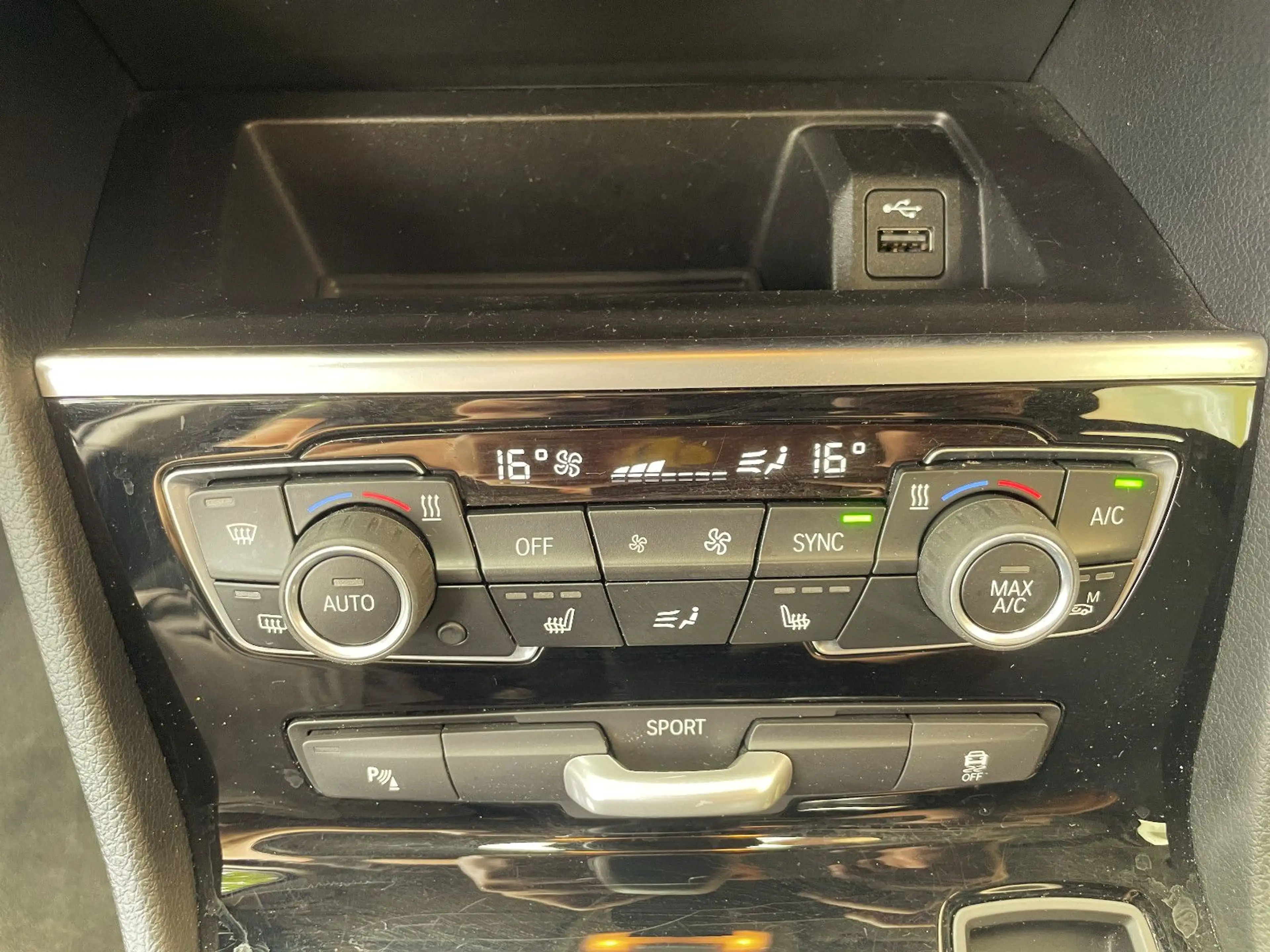 BMW 216 d Active Tourer, Advantage, LED!!! — photo 26