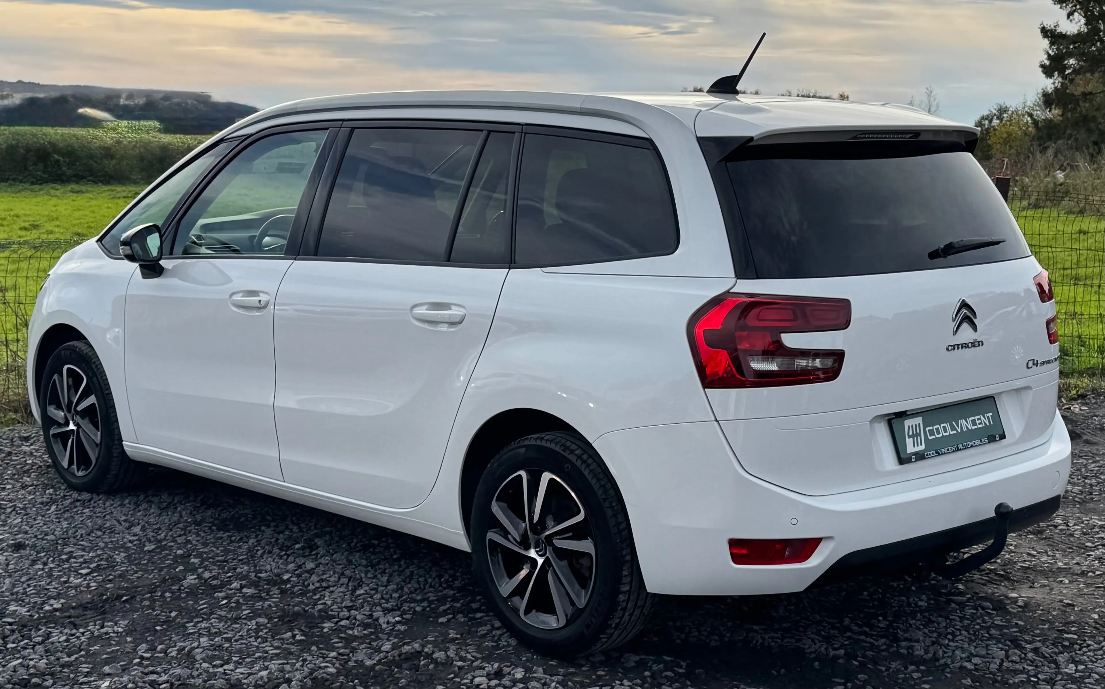 Citroen Grand C4 SpaceTourer 7Places - GPS - Keyless - CarPlay — photo 6