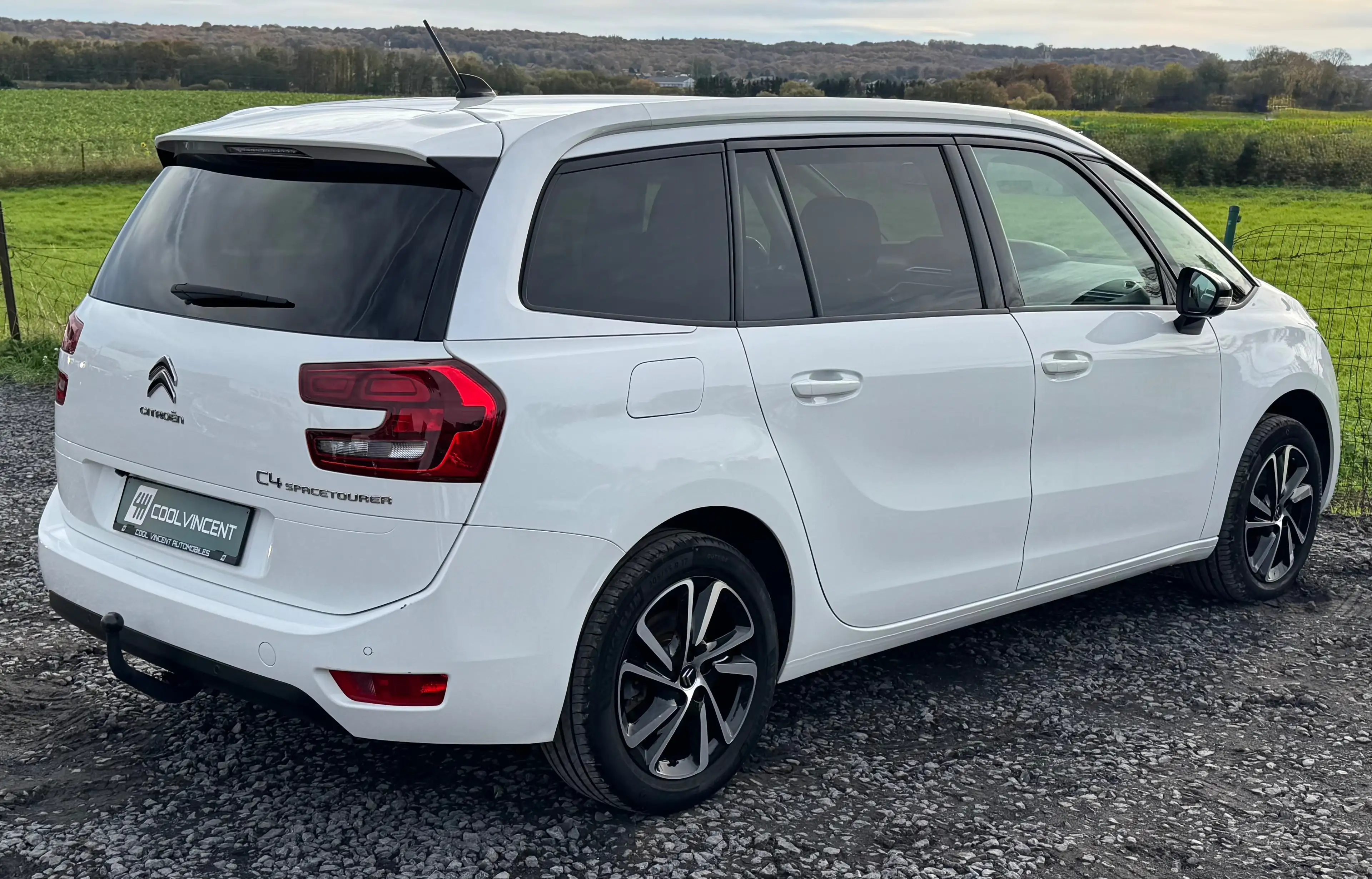 Citroen Grand C4 SpaceTourer 7Places - GPS - Keyless - CarPlay — photo 4