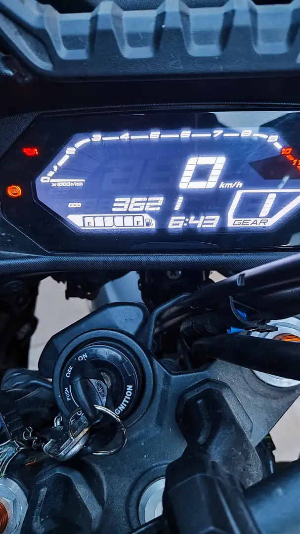 Yamaha Tracer 700 Rojo - 1