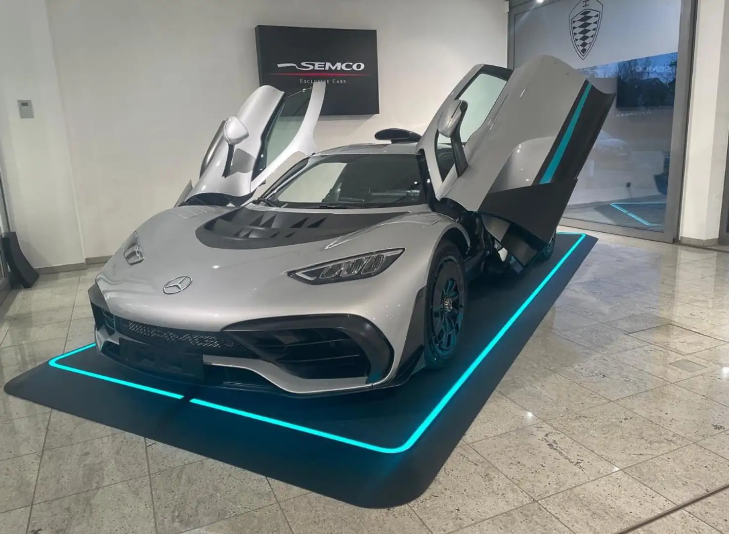 Mercedes-Benz AMG ONE AMG PROJECT ONE / ON STOCK 1063HP Plateado - 1