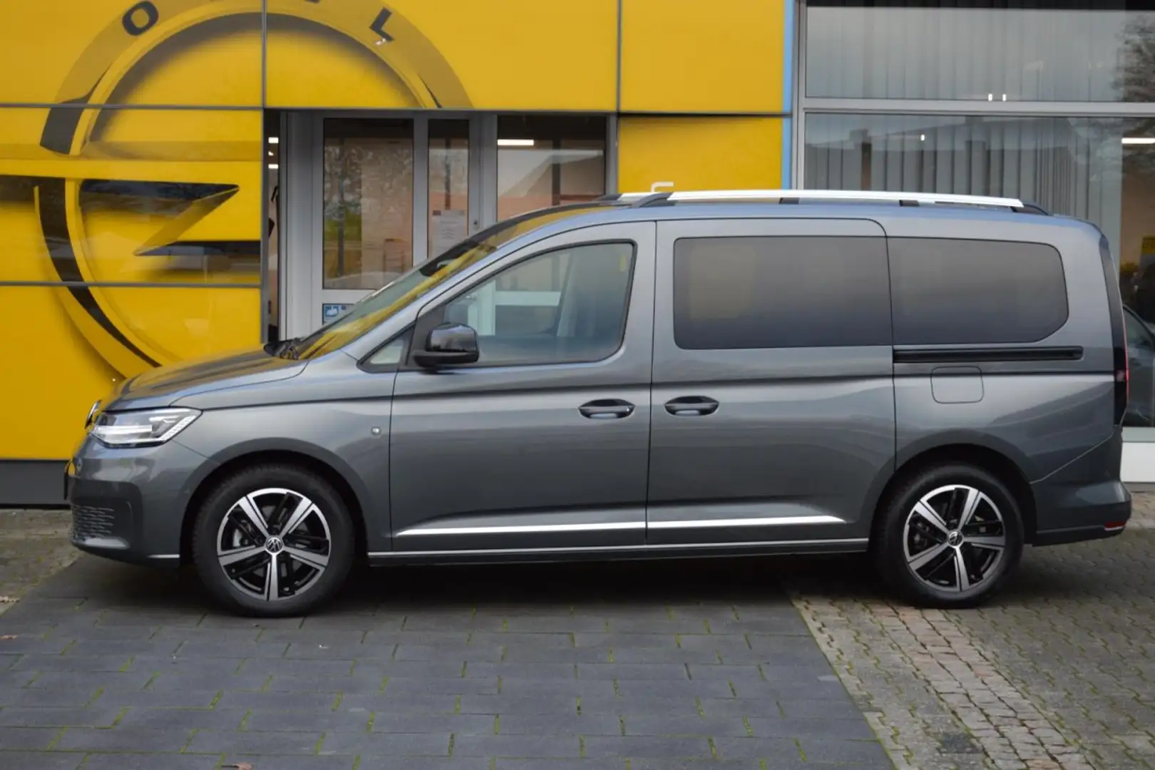 Volkswagen Caddy Maxi 1.5TSI Style/DSG/7 Sitze/Allwetter/Kamera/App Gris - 2