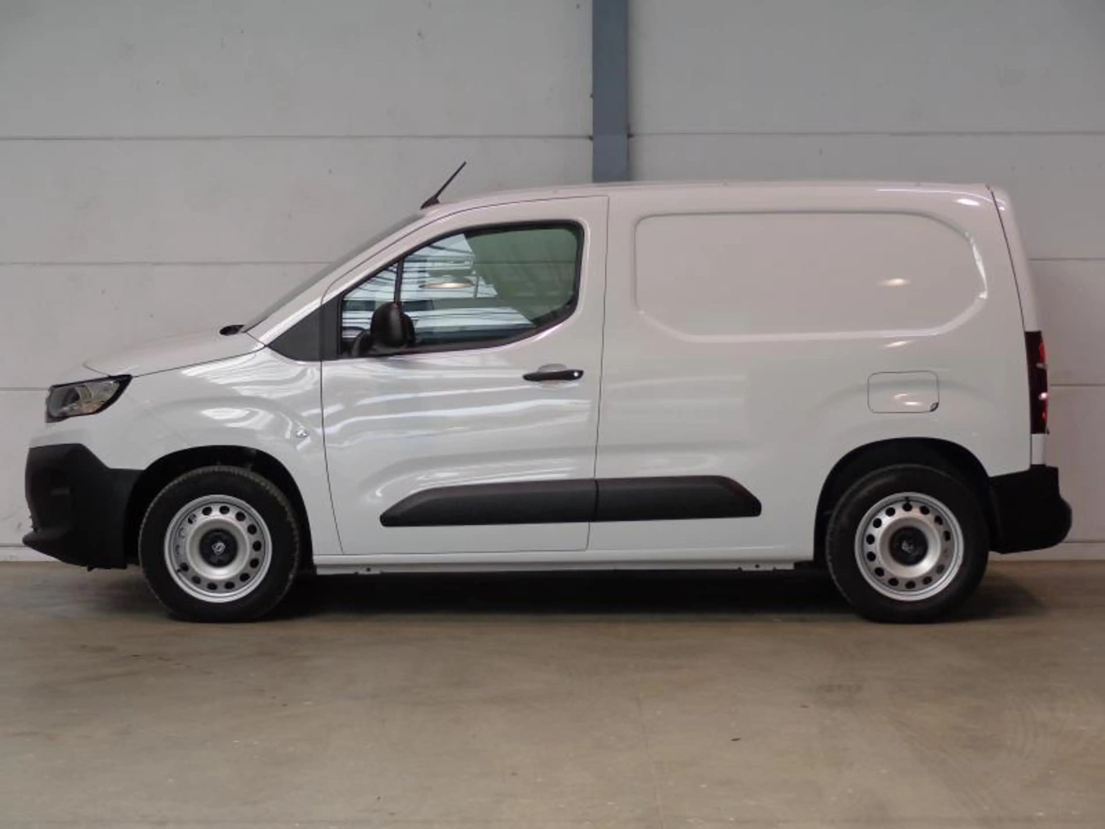 Peugeot Partner 1.5HDi 2Pl EAT8 - Caméra - Clim — photo 9