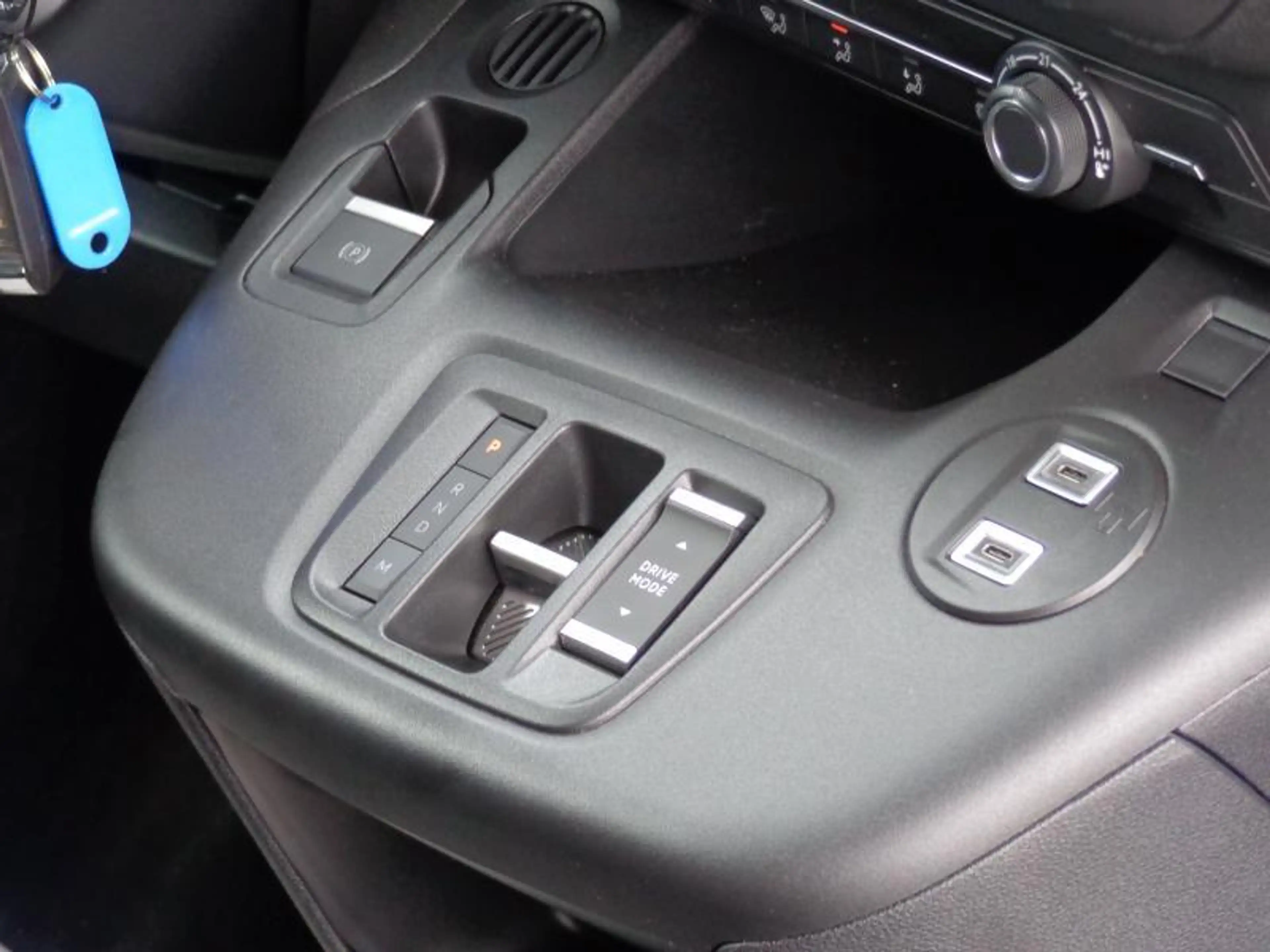 Peugeot Partner 1.5HDi 2Pl EAT8 - Caméra - Clim — photo 11