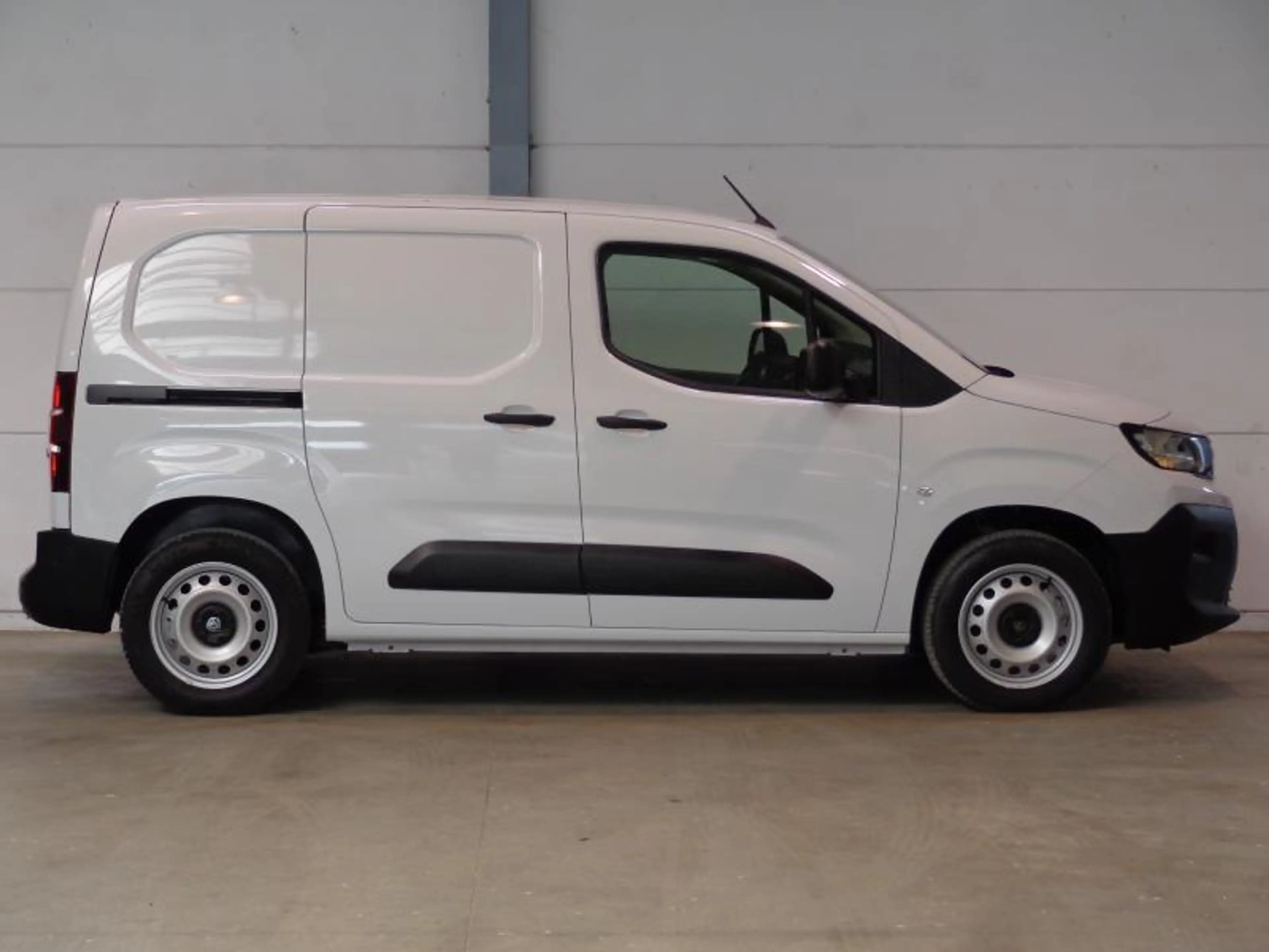 Peugeot Partner 1.5HDi 2Pl EAT8 - Caméra - Clim — photo 15