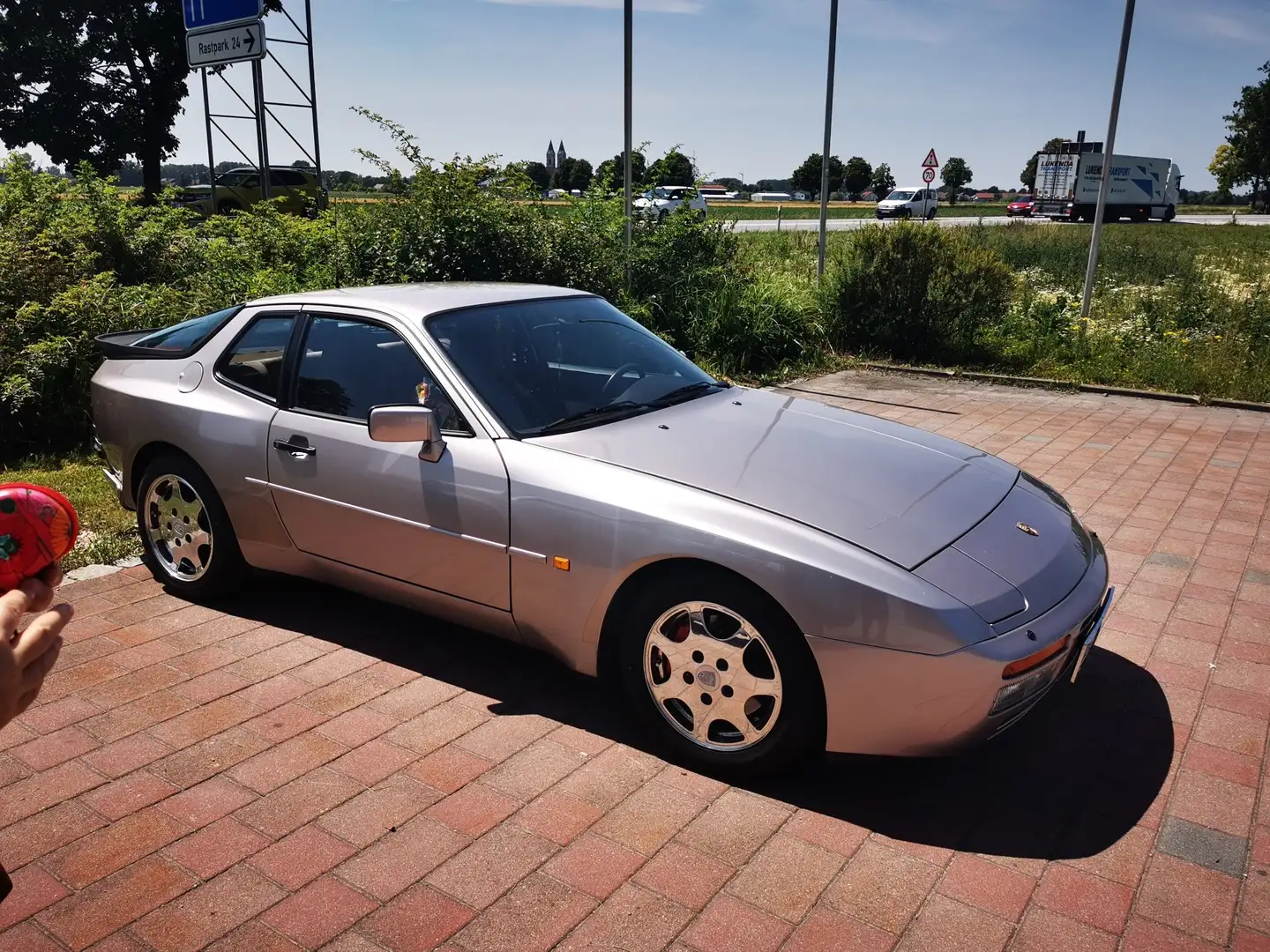 Porsche 944 Turbo - 1
