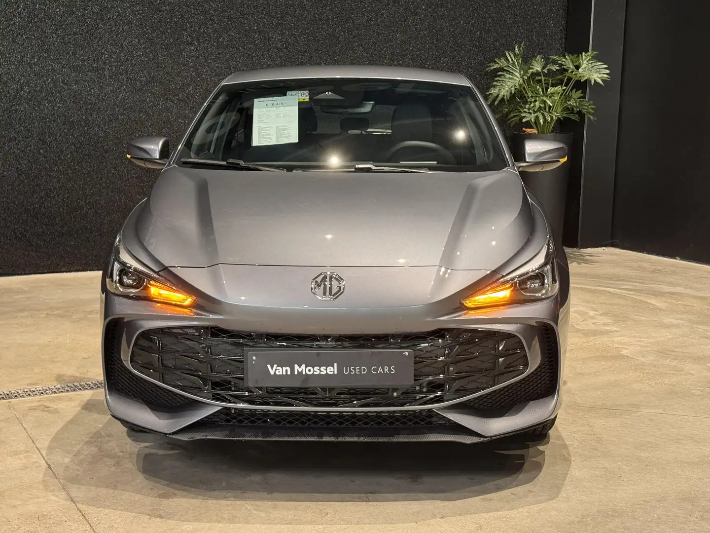 MG MG3 1.5 Comfort NAVI | CAMERA | ALU | AIRCO | LANE ASS Gris - 2