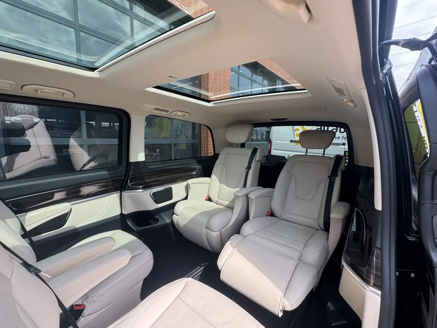 Mercedes-Benz V 300 V 300d 4-Matic Lang Avantgarde Edition | Captains Zwart - 2