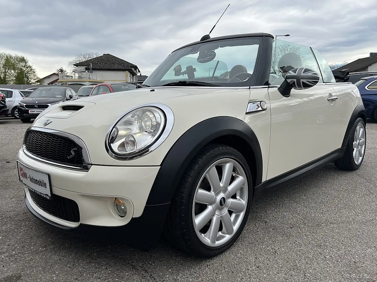 MINI Cooper S Cabrio MINI COOPER S Cabrio 1,6 Austrian Chili *TOP AN... Beige - 2