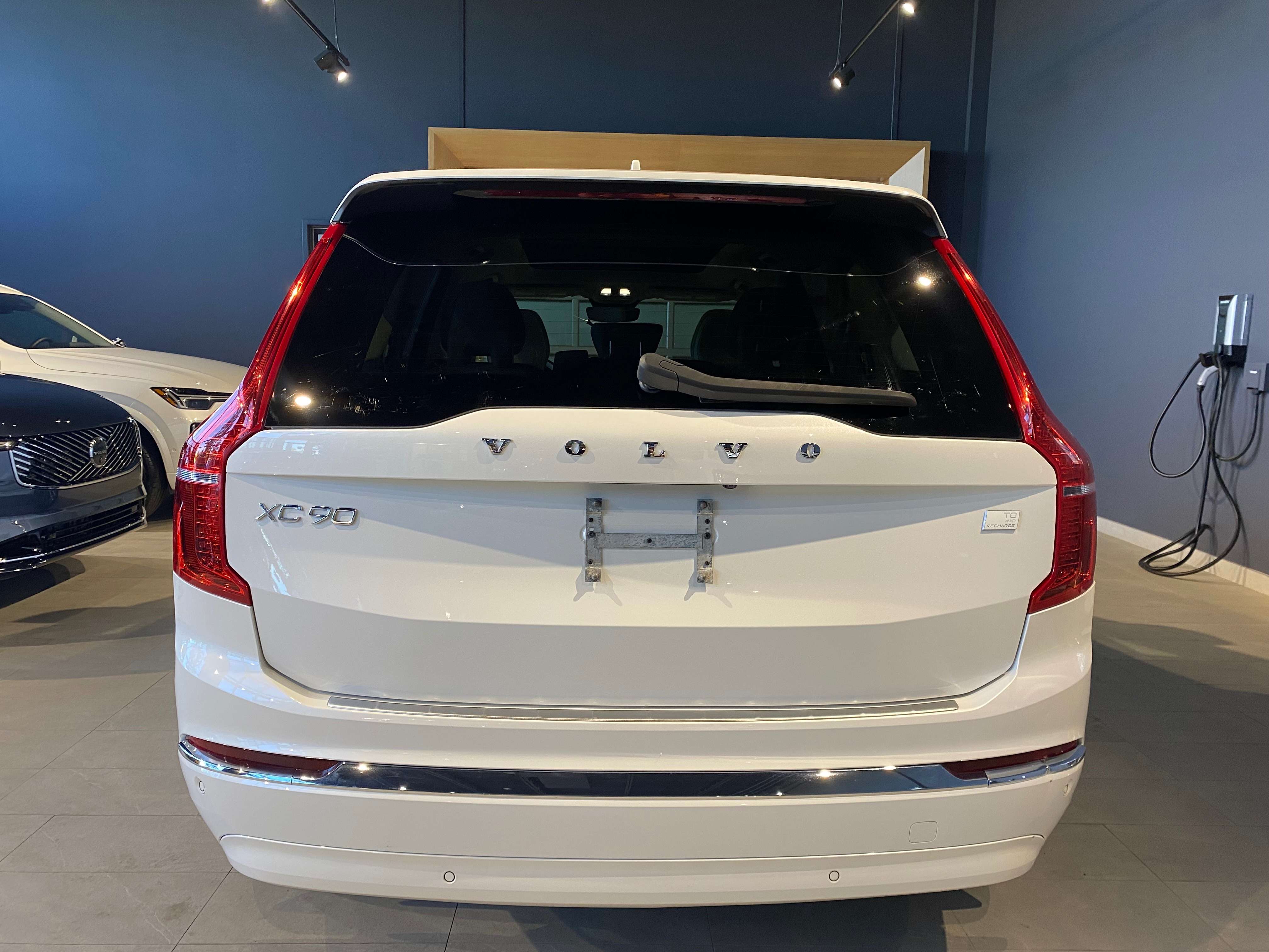 2024 Volvo XC90 T8 eAWD PHEV Plus Bright Theme 7-Seater — снимка 1