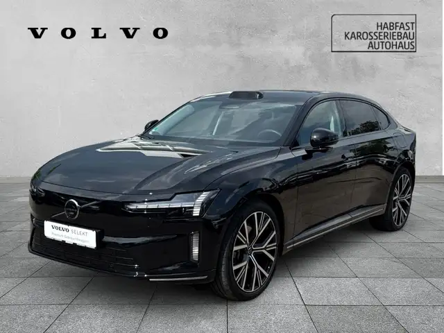 Volvo Autres Ultra Single Motor Extended Range RWD HUD AD Stand