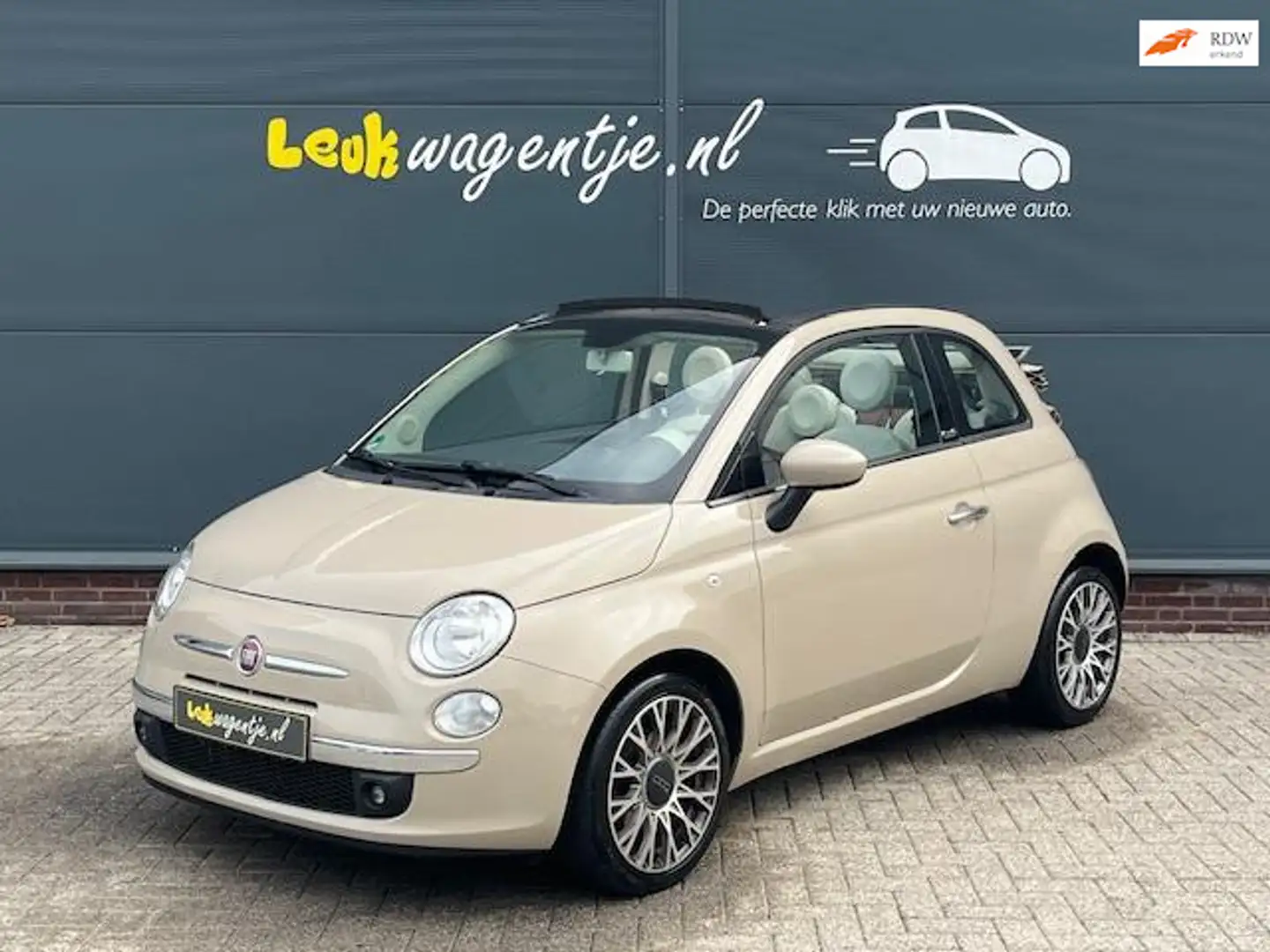 Fiat 500C 0.9 TwinAir Lounge Cabrio *climate *leer *16 inch Bruin - 1