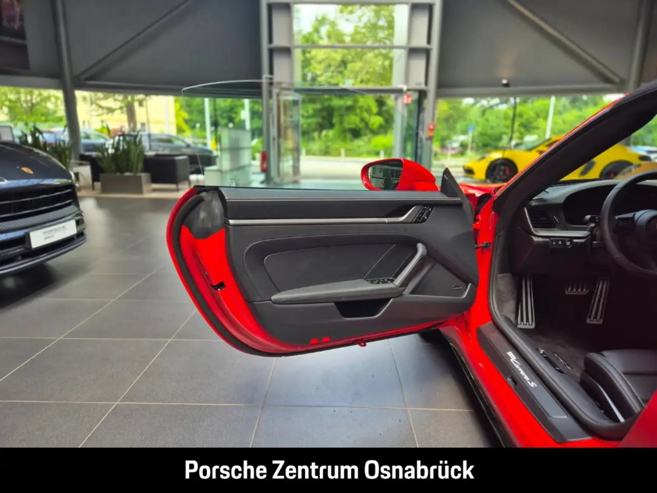 Porsche 992 -2 (911) Carrera S Cabriolet SportDesign Lift BOSE 4