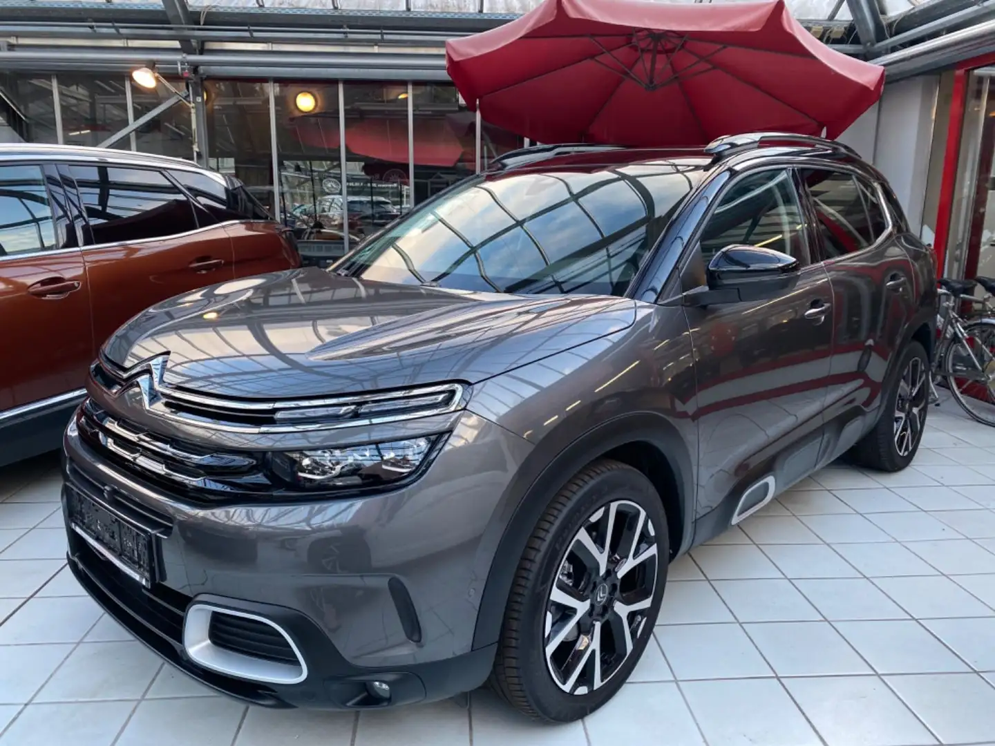 Citroen C5 Aircross Shine Panorama AUTOM Sitzh Tempom Na Grau - 1
