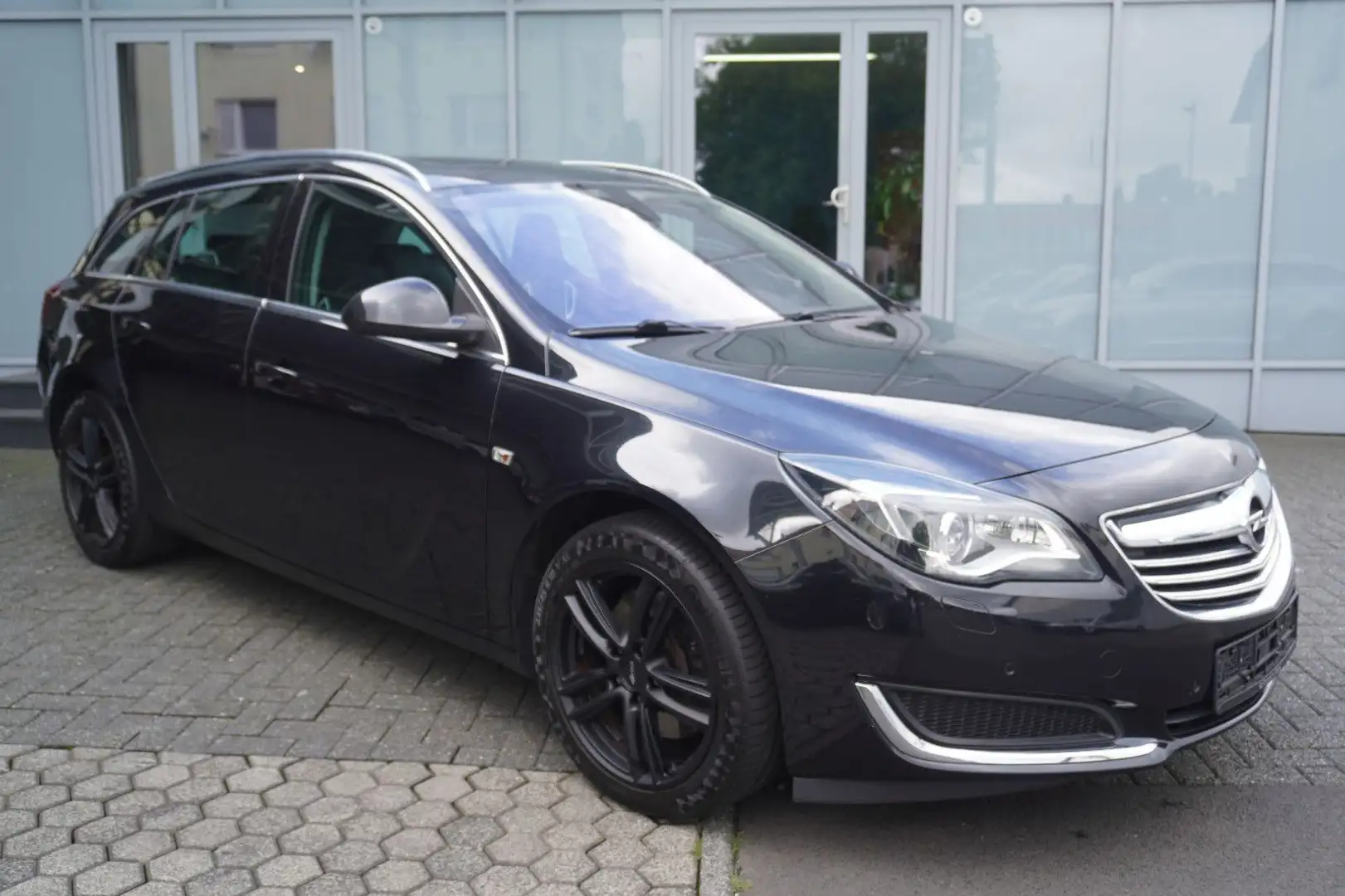 Opel Insignia Sports Tourer Innovation 4x4 Zwart - 1