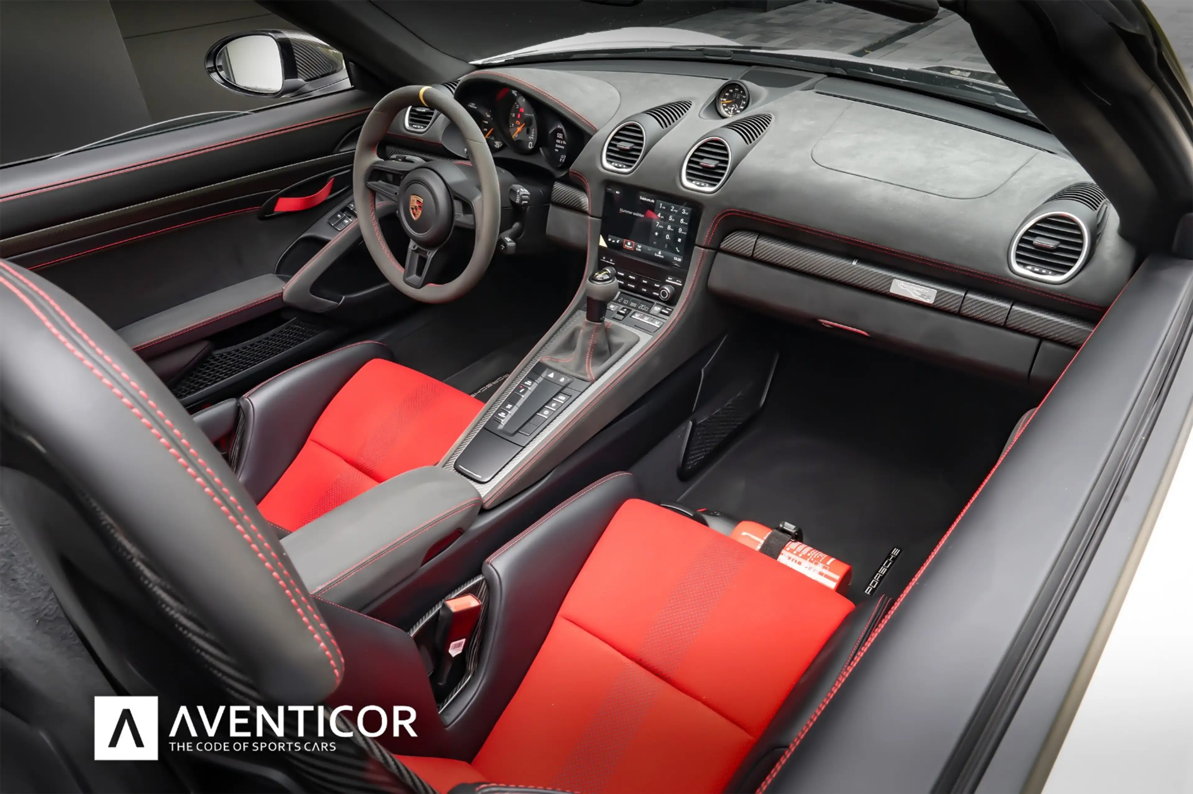 Porsche 718 Spyder Spyder RS — photo 11