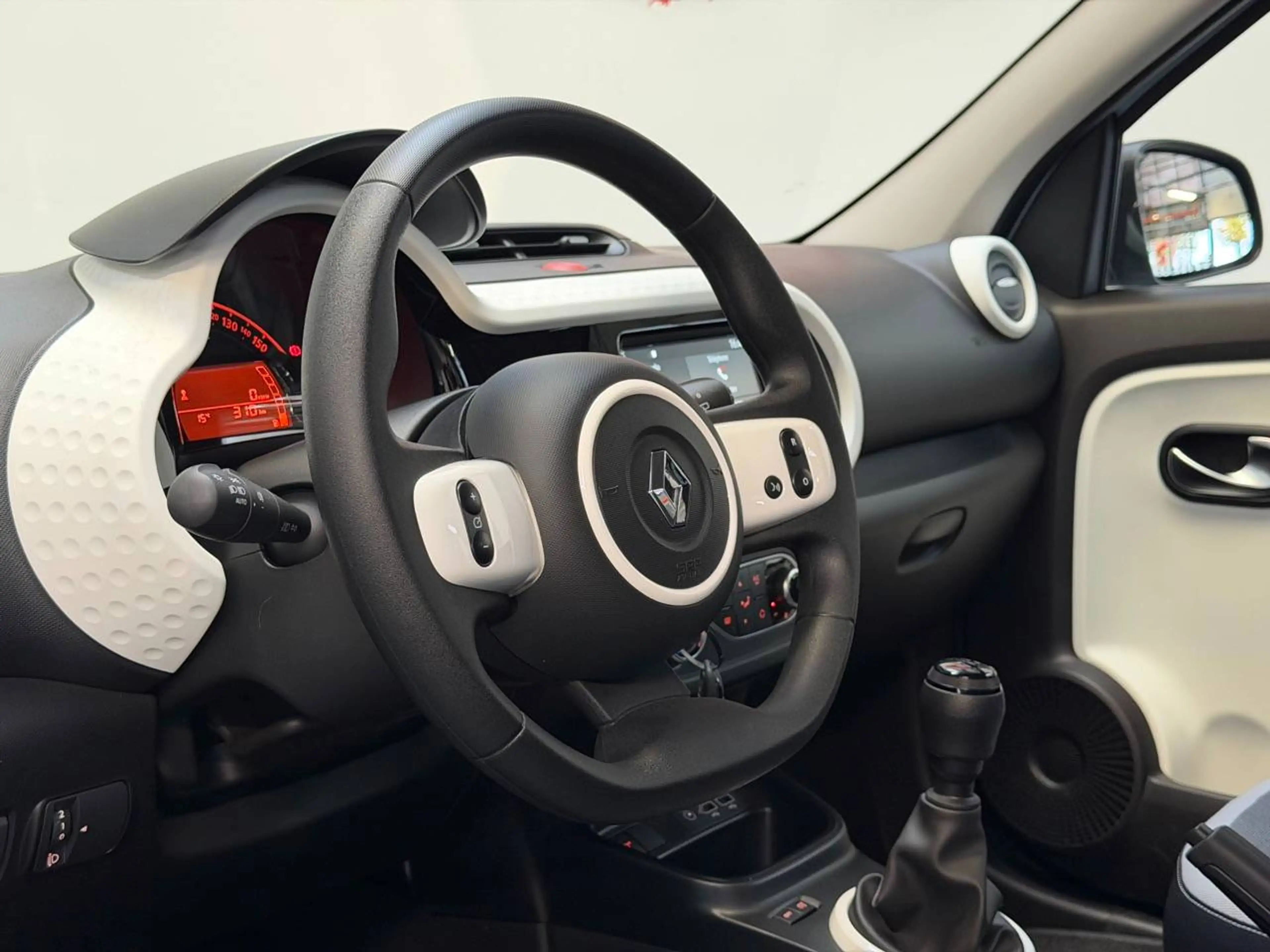 Renault Twingo Twingo 1.0i SCe — photo 12