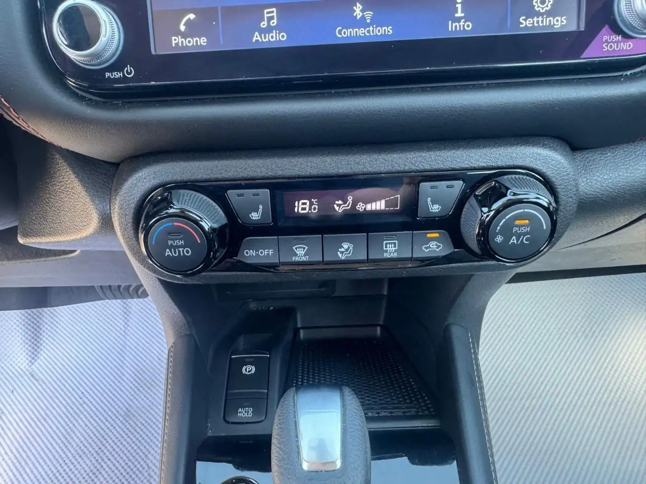 Nissan Kicks снимка Nissan Kicks