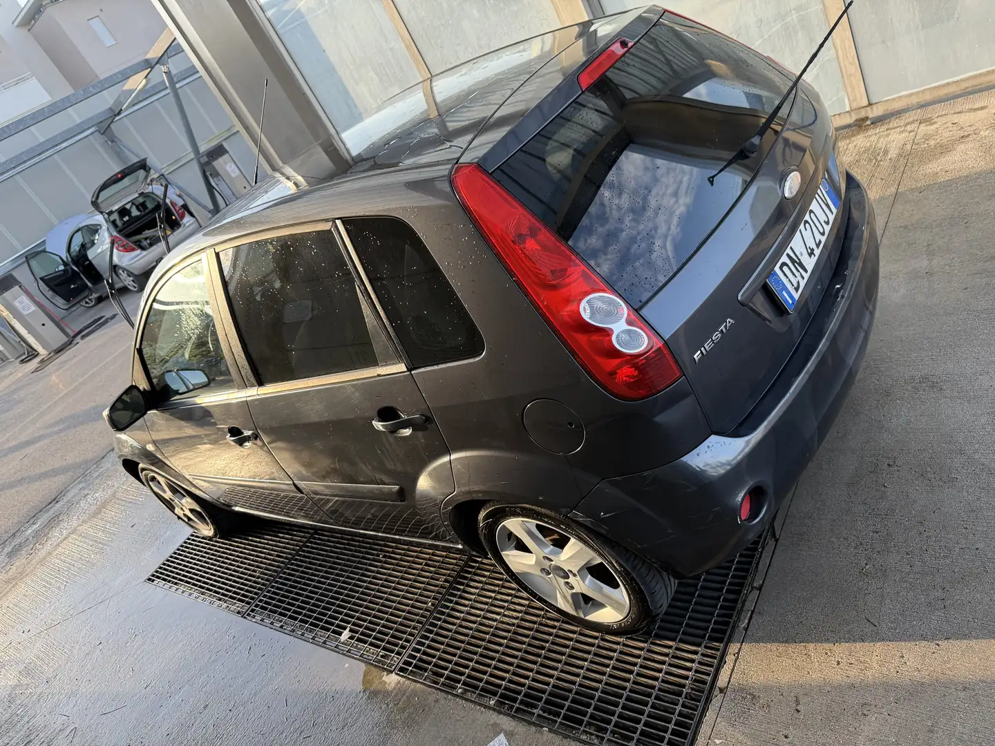 Ford Fiesta 5p 1.2 Ghia - 1