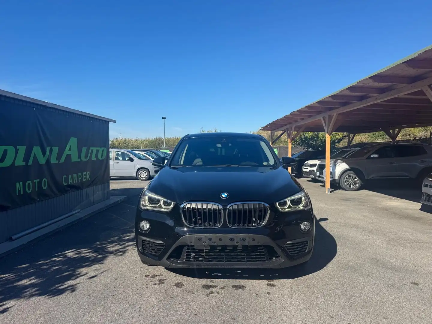 BMW X1 X1 F48 sdrive18d auto Zwart - 2