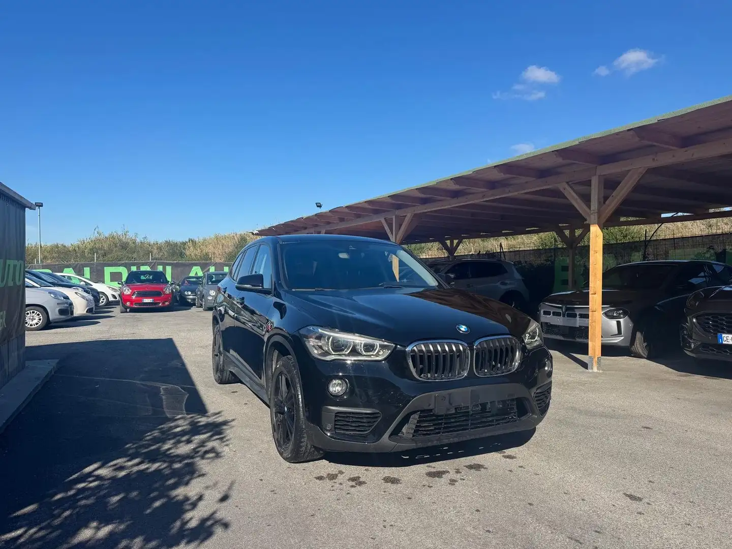 BMW X1 X1 F48 sdrive18d auto Noir - 1