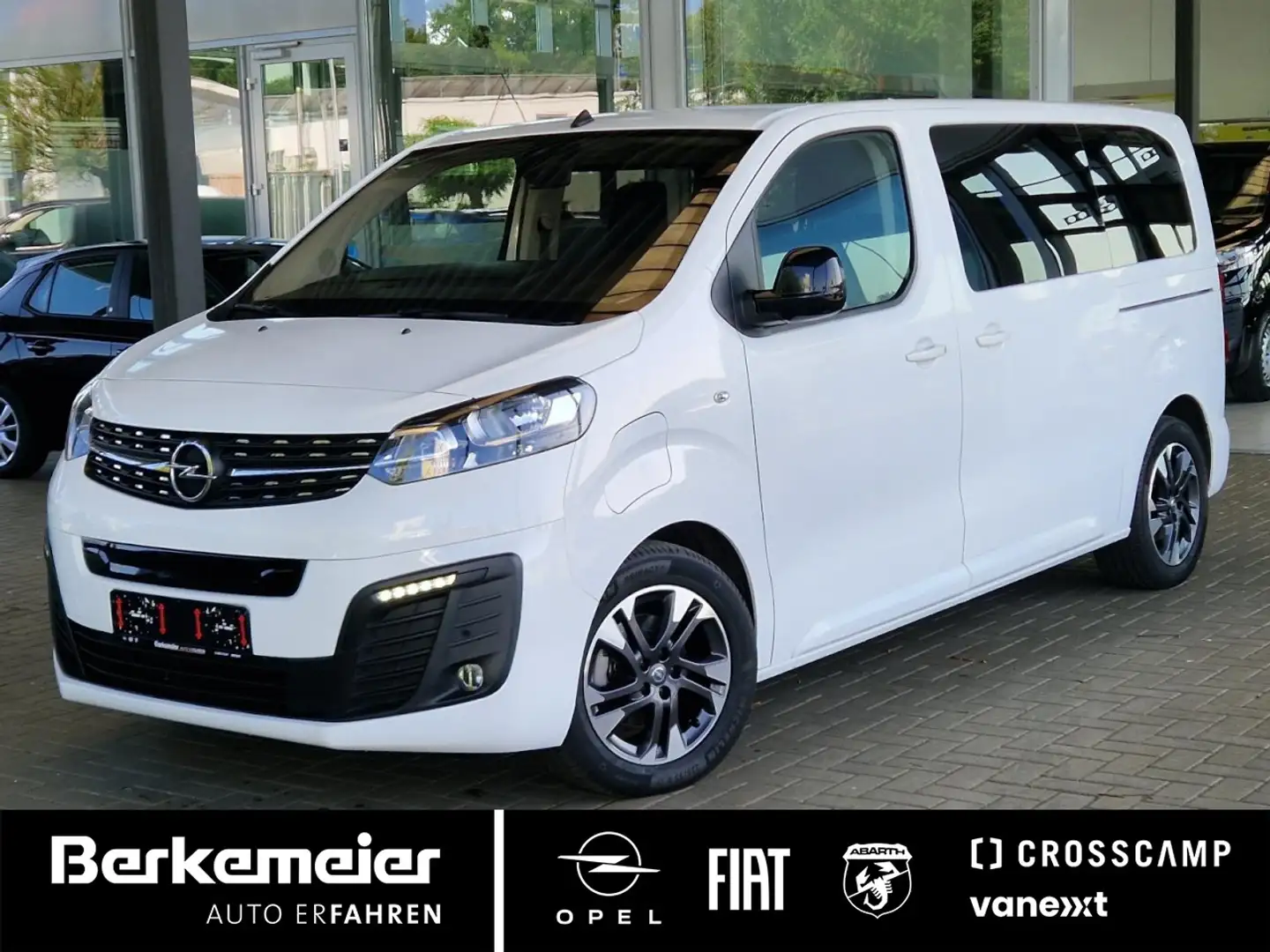 Opel Zafira -e Life M Edition **8-Sitzer/50 kW** Weiß - 1