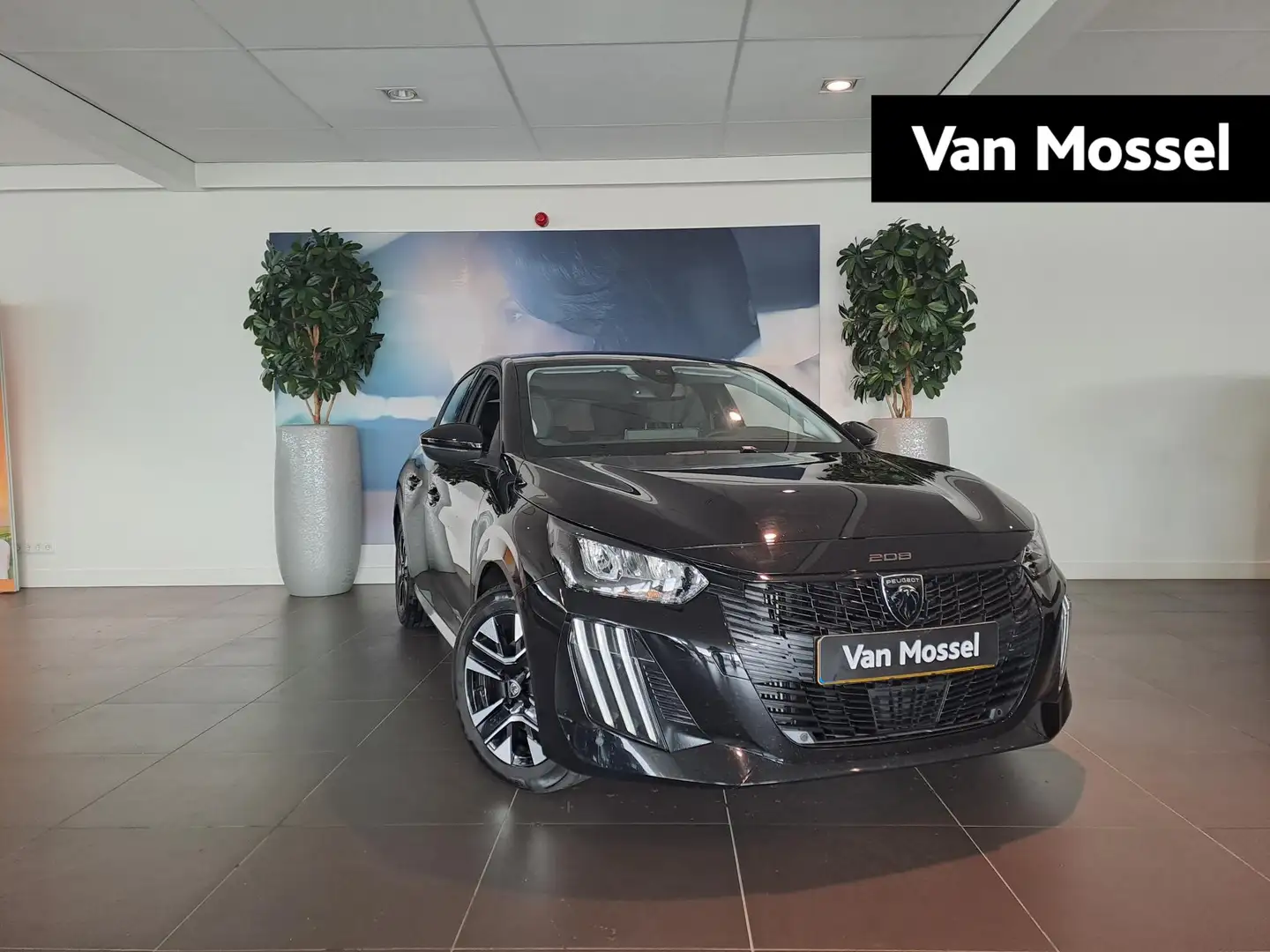 Peugeot 208 1.2 PureTech 100 Allure | Navigatie | Camera | 16" Zwart - 1