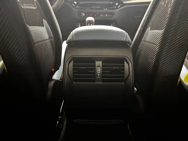 BMW M4 view 22