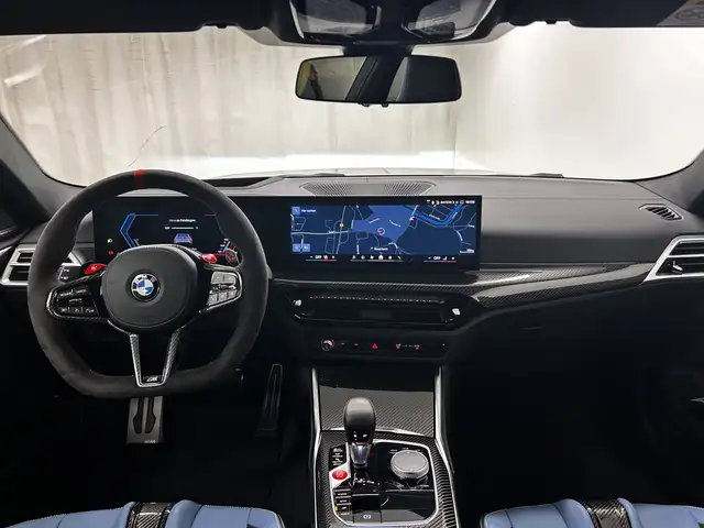 BMW M4 view 5