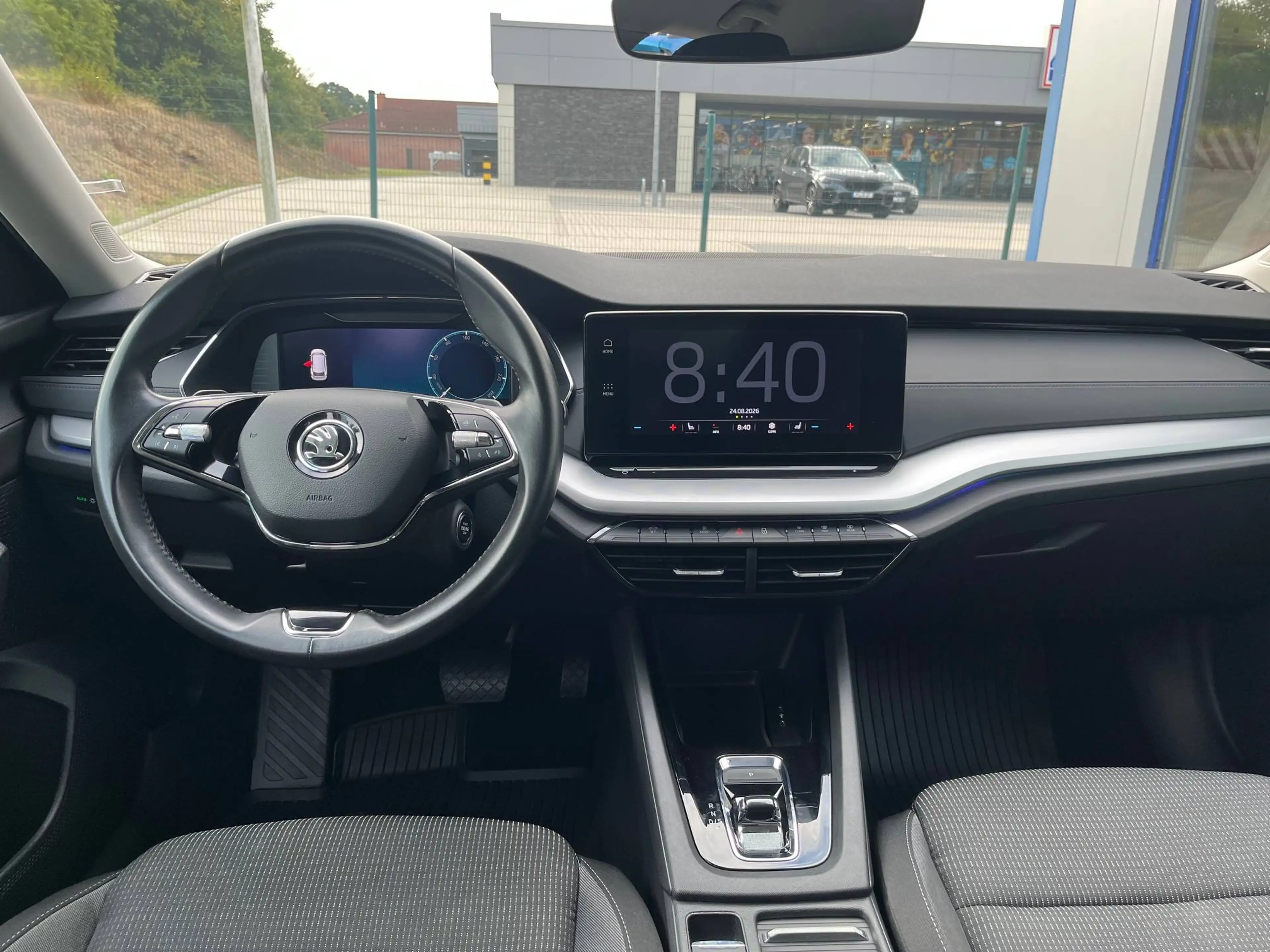 Skoda Octavia Combi 2.0 TDI DSG Ambition Navi AHK Kamera — photo 12