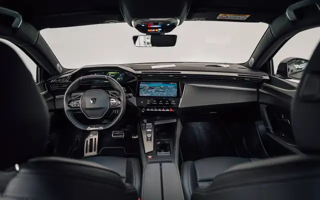 Peugeot 308 view 11