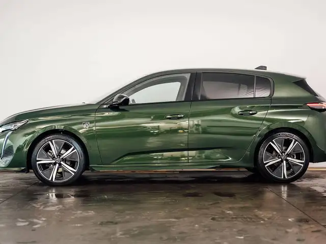 Peugeot 308 view 2