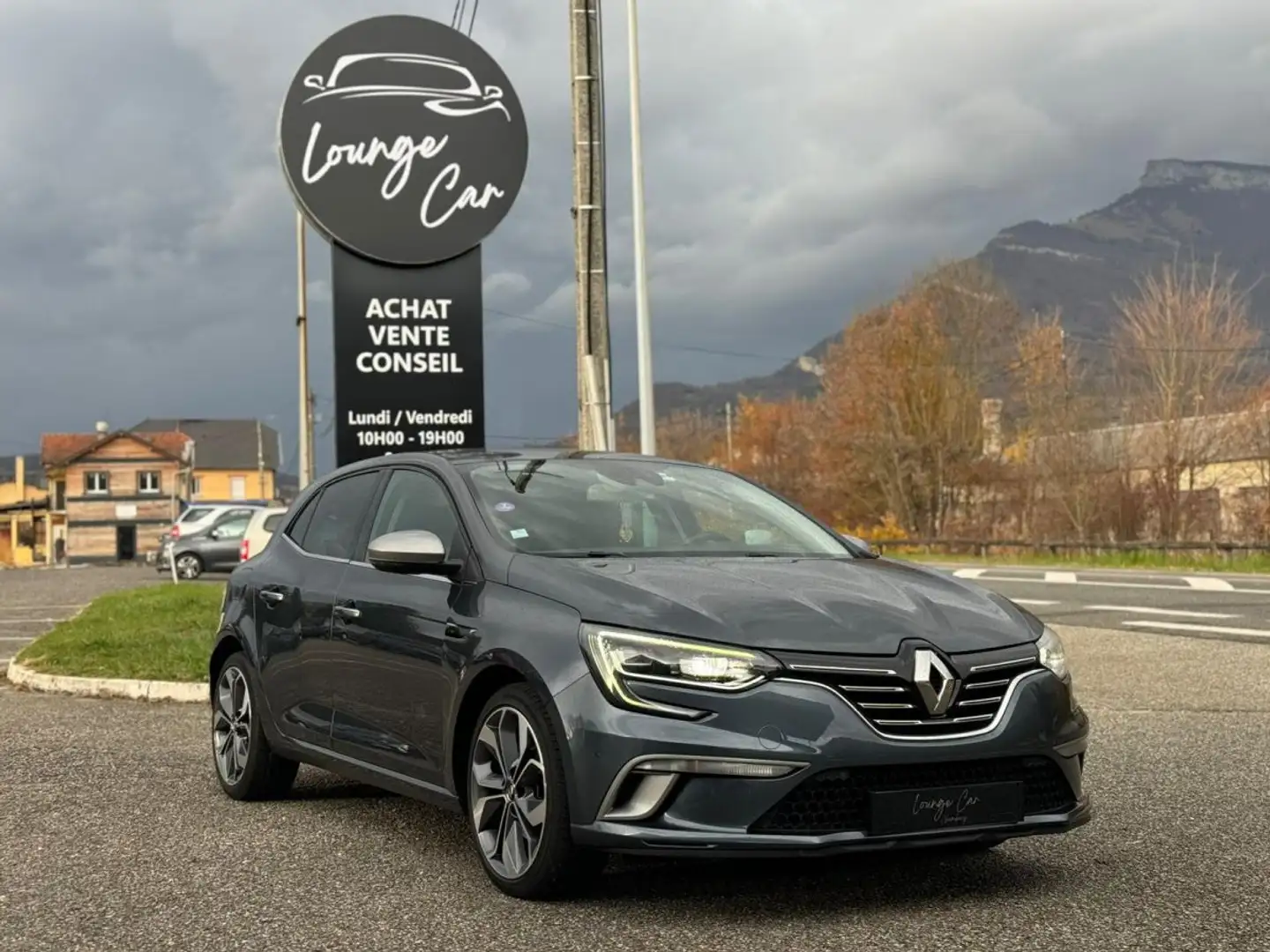 Renault Megane IV BERLINE TCe 160 FAP GT-Line Grau - 1