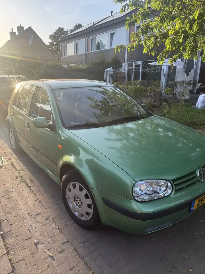 Volkswagen Golf 1.6, foto 1