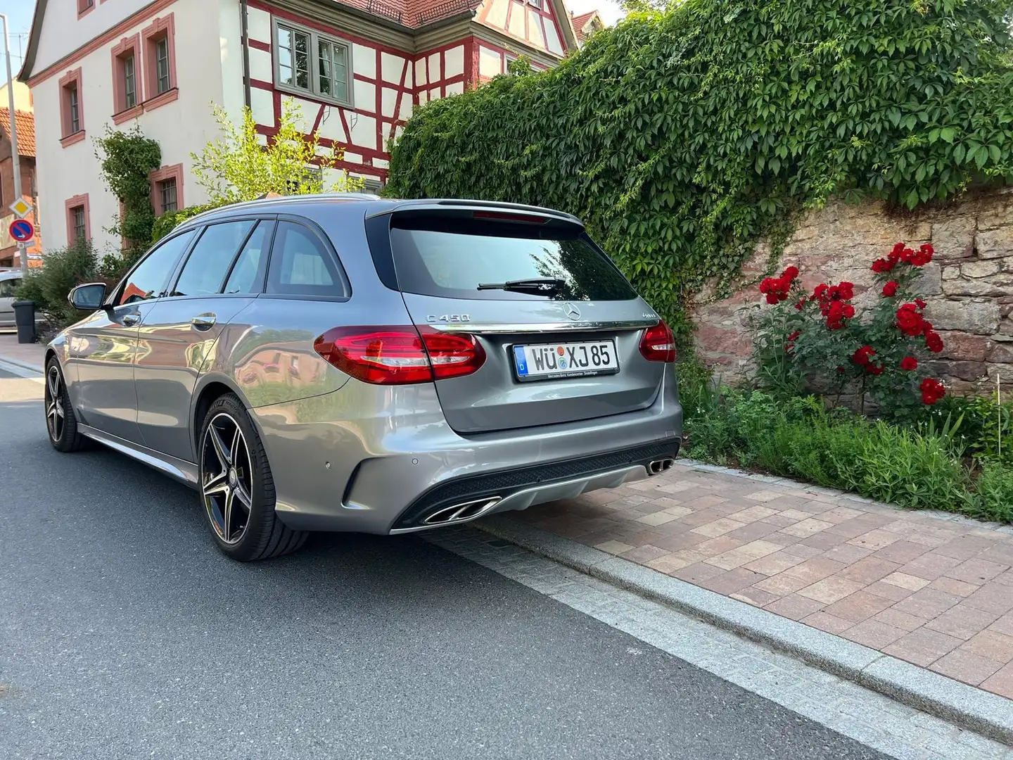 Mercedes-Benz C 450 C 450 AMG 4Matic T 7G-TRONIC Šedá - 1