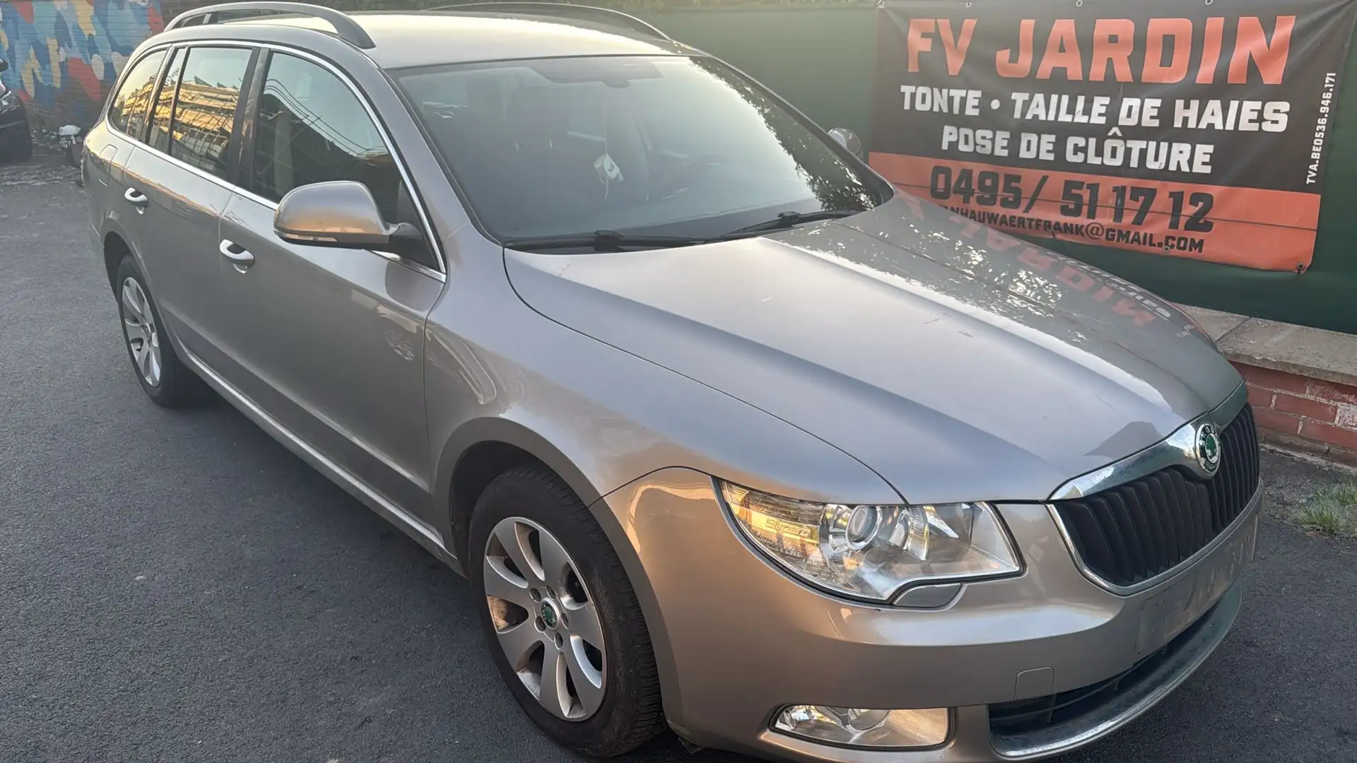 Skoda Superb Combi 1.6 TDI Ambition Bronze - 2