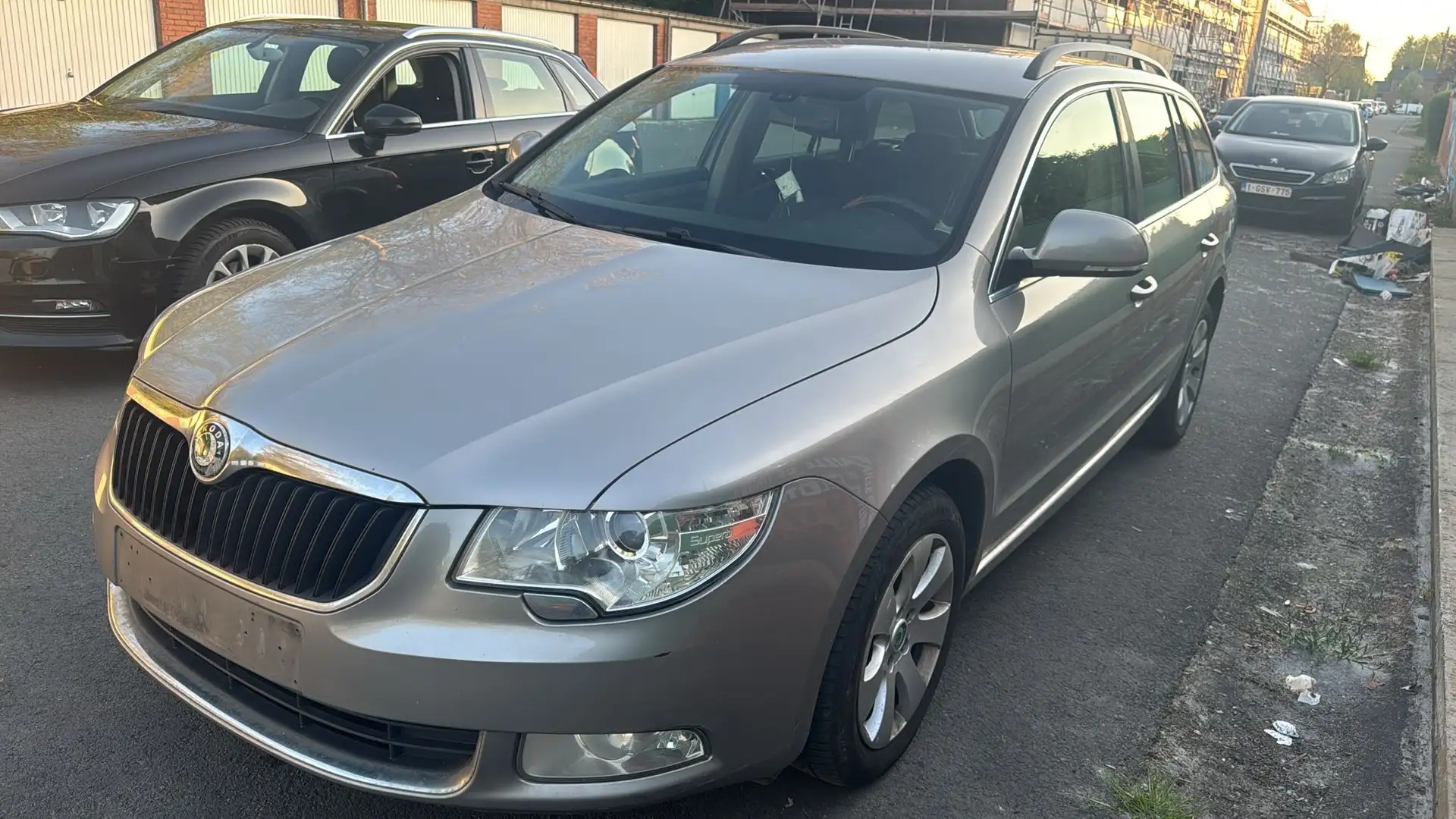 Skoda Superb Combi 1.6 TDI Ambition Bronze - 1