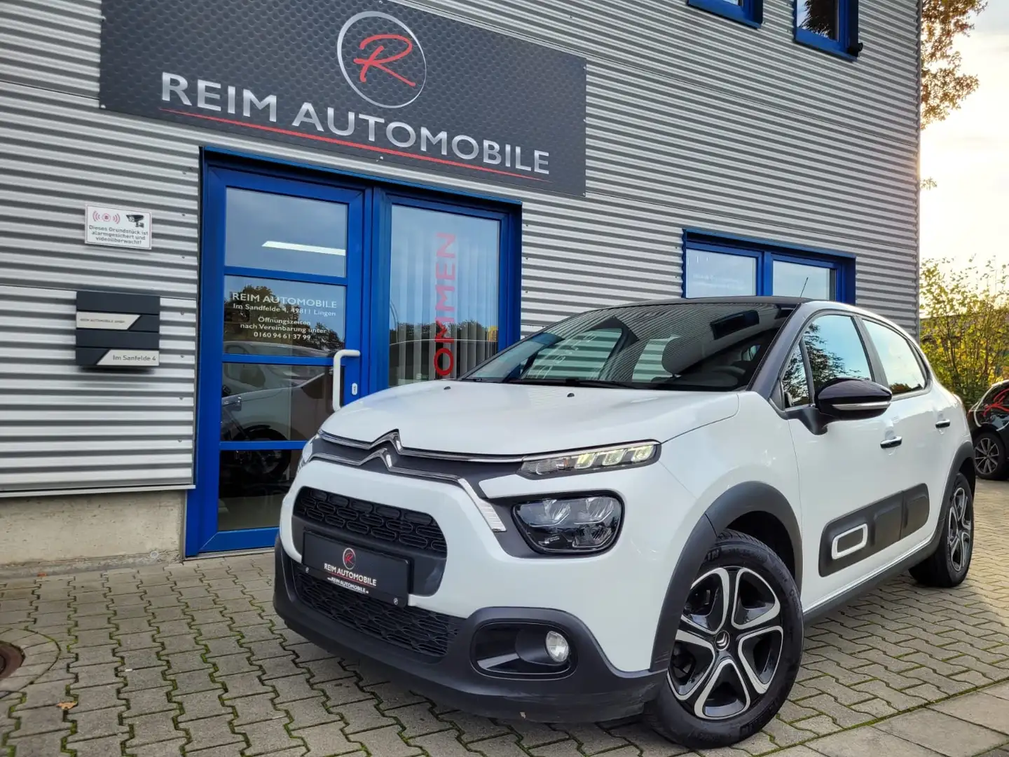 Citroen C3 Shine 1.2 *LED*APPLE CAR-PLAY*KLIMAAUTOMATIK* Wit - 1