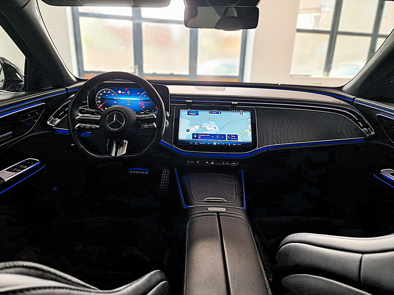 Mercedes-Benz E 220 AMG Line/ Night Paket/Kamera/20 Zoll AMG — photo 10