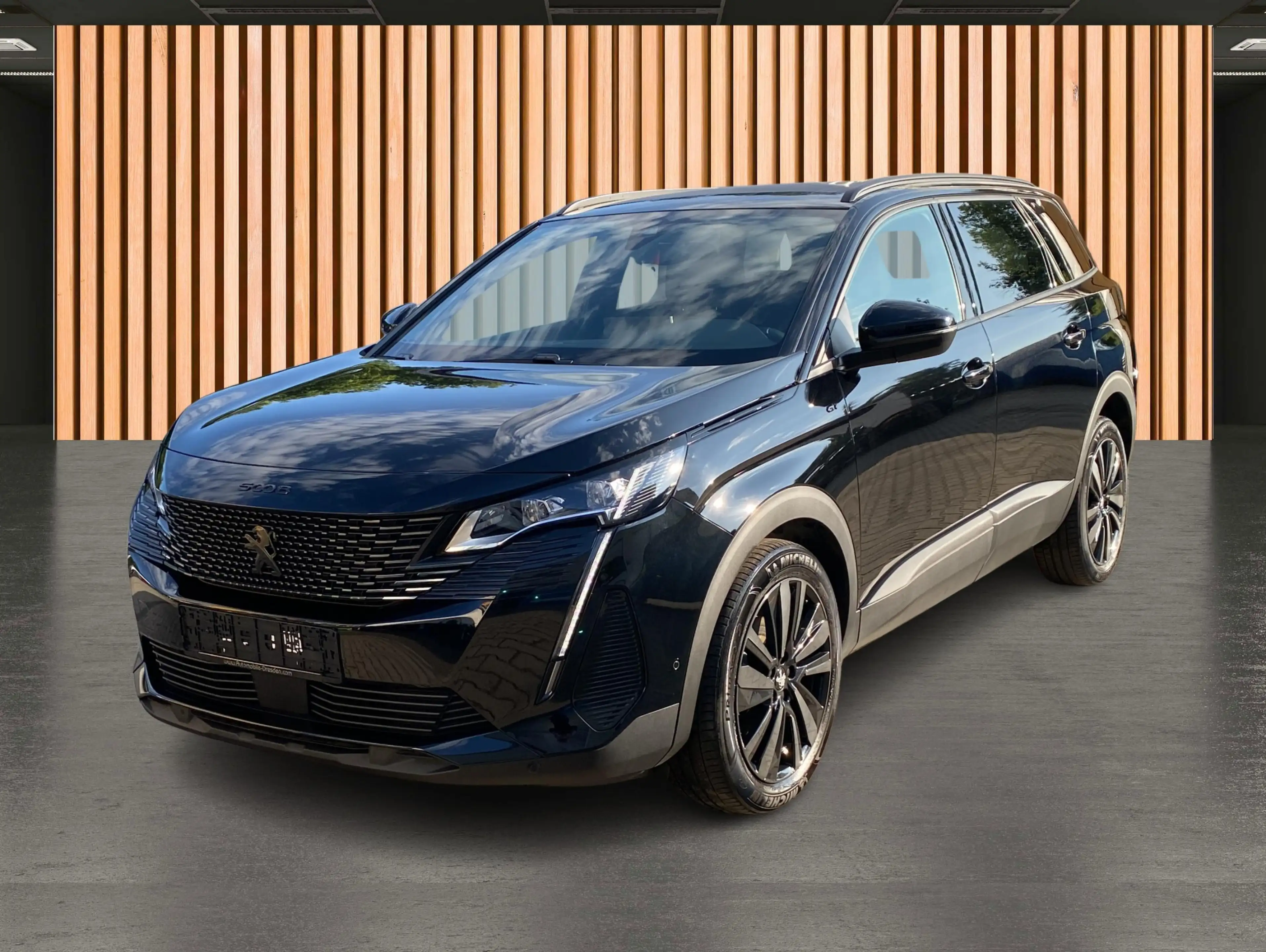 Peugeot 5008 GT Facelift*Navi*ACC*Kamera*7Sitze* — photo 2