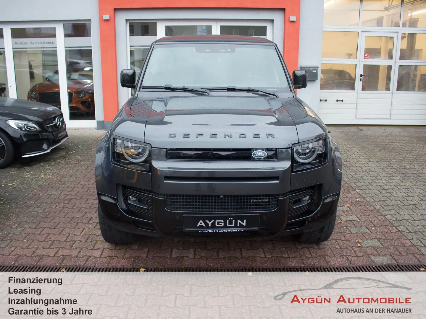 Land Rover Defender 90 P400 X-DYNAMIC HSE*Pano*22-Zoll*AHK* Grau - 2