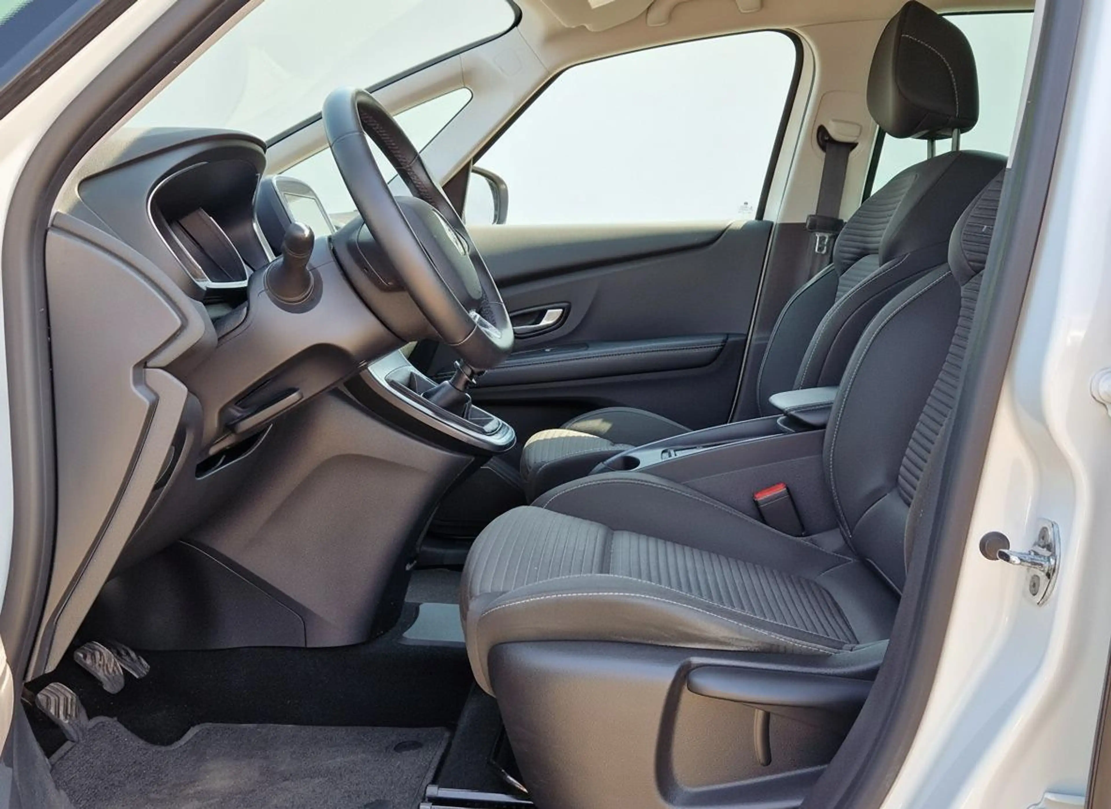 Renault Grand Scenic 1.3 TCe Business Zen CRUISE TREKHAAK DAB — photo 4