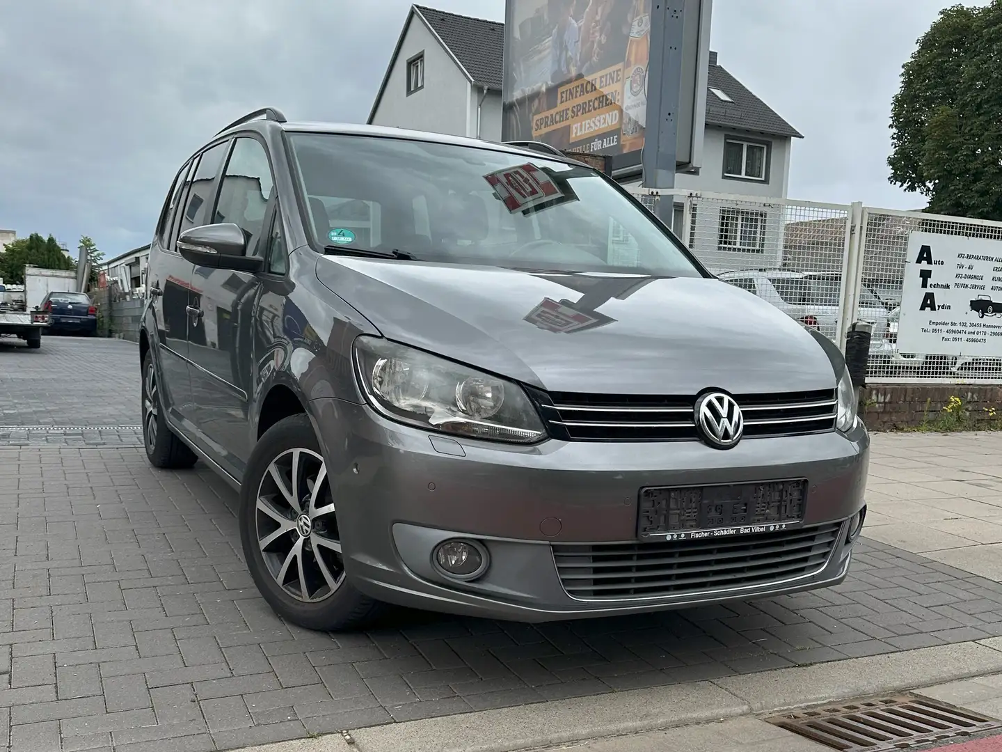 Volkswagen Touran 1.6 TDI DPF BlueMotion Comfortline KLIMA Euro5 Grijs - 1