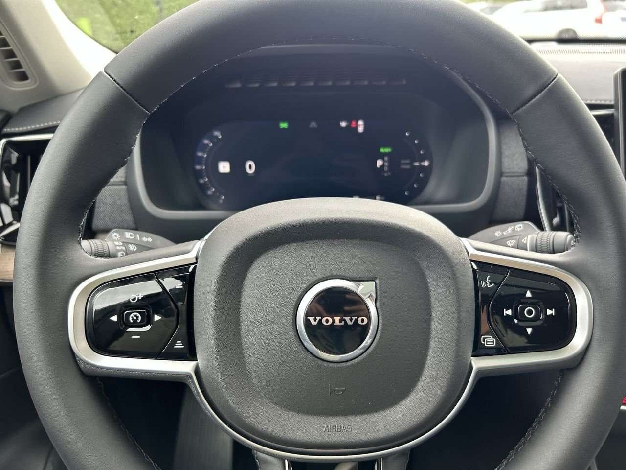2026 Volvo XC90 Plus 7-Seater (Dark Theme) Rear Camera Washer | Ha thumb 22