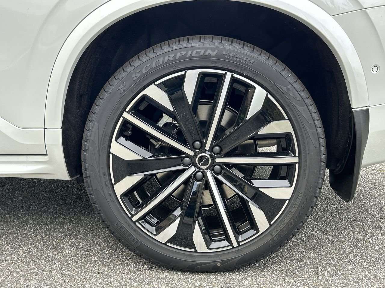 2026 Volvo XC90 Plus 7-Seater (Dark Theme) Rear Camera Washer | Ha thumb 18