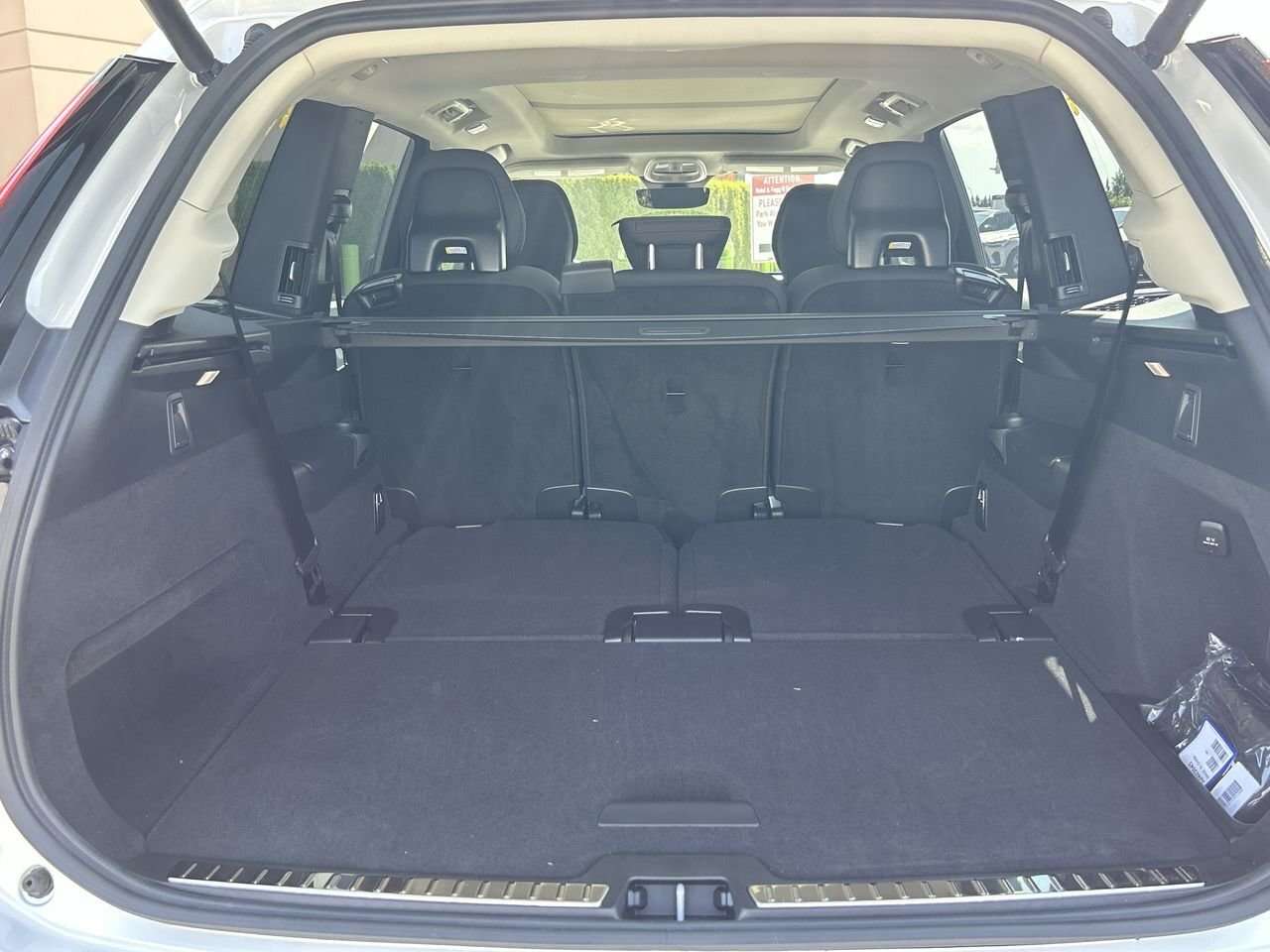 2026 Volvo XC90 Plus 7-Seater (Dark Theme) Rear Camera Washer | Ha thumb 32