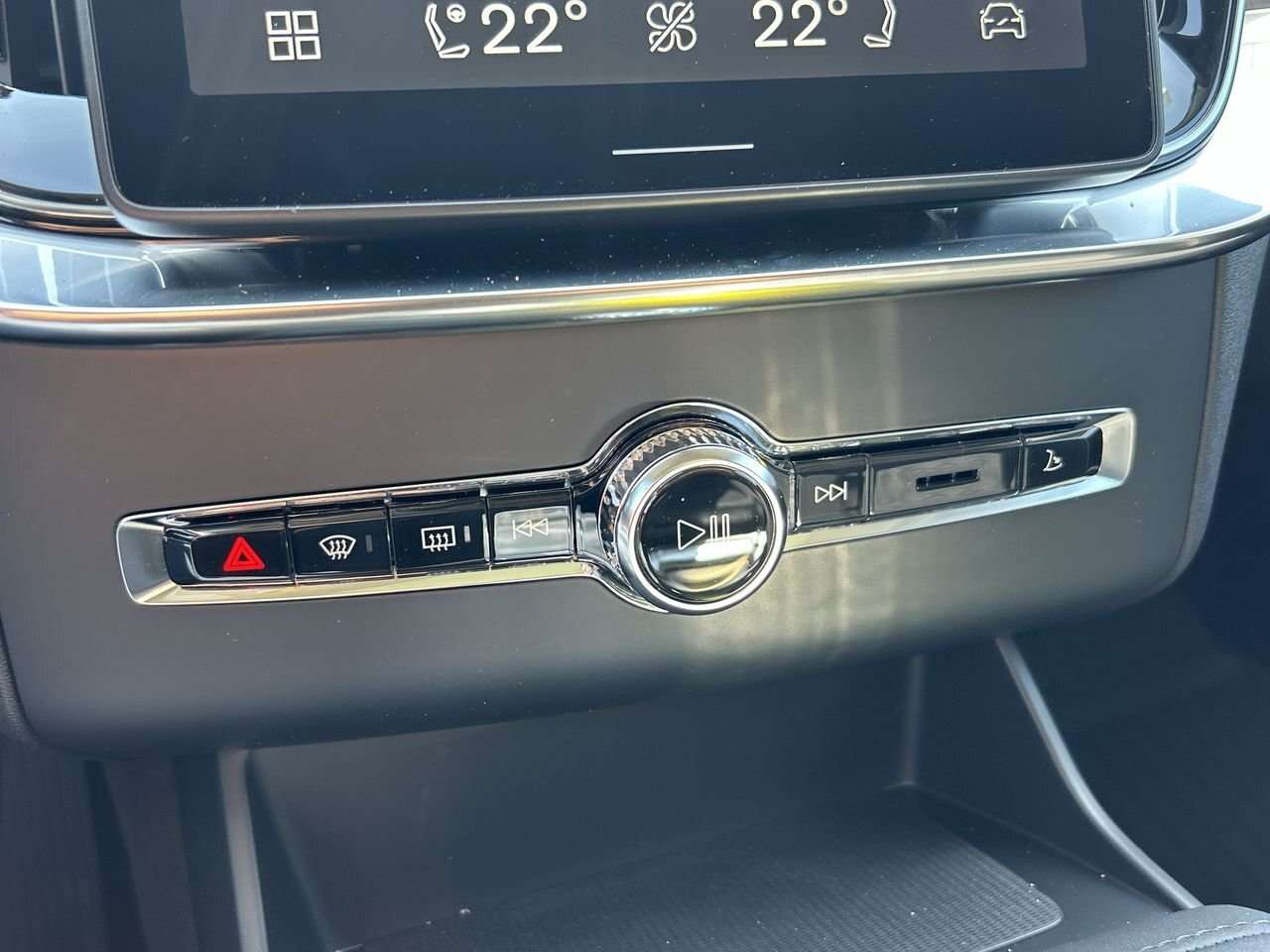 2026 Volvo XC90 Plus 7-Seater (Dark Theme) Rear Camera Washer | Ha thumb 27